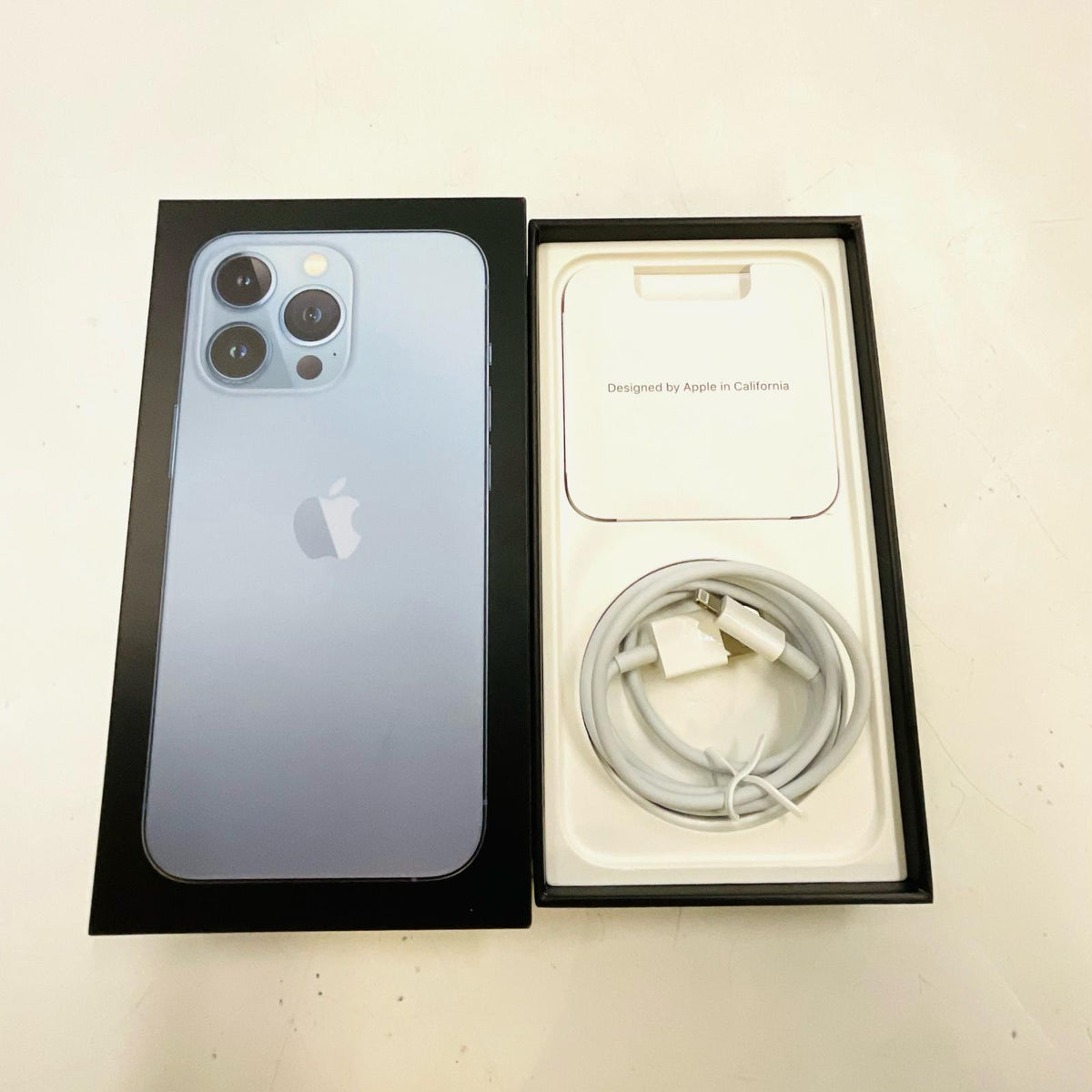 【最速発送】Apple iPhone iPhone 13 Pro 128GB シエラブルー docomo 白ロム【難有】 91%