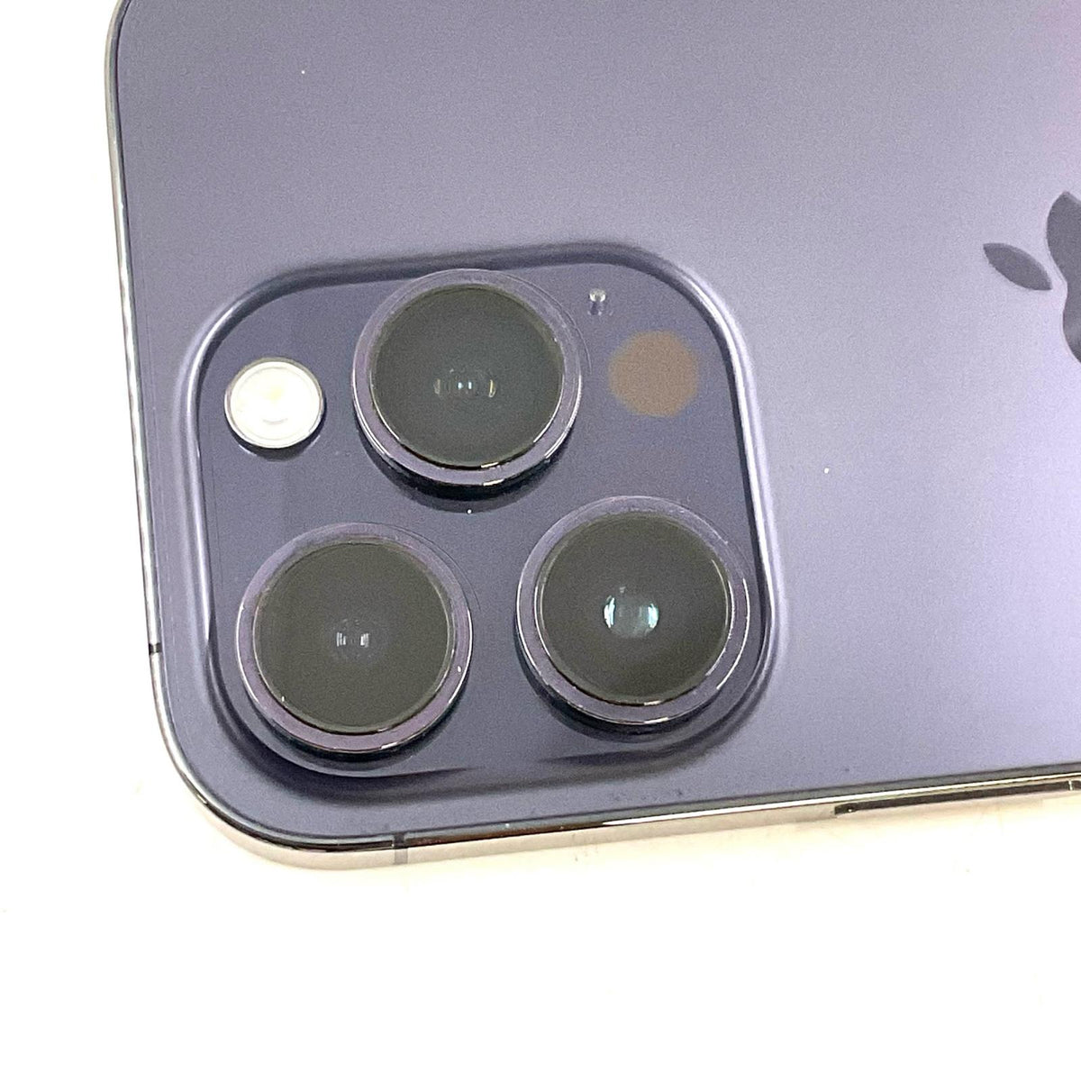 【全額返金保証】【最速発送】Apple iPhone iPhone 14 Pro 128GB ディープパープル docomo SIMフリー 白ロム 動作確認済 84%