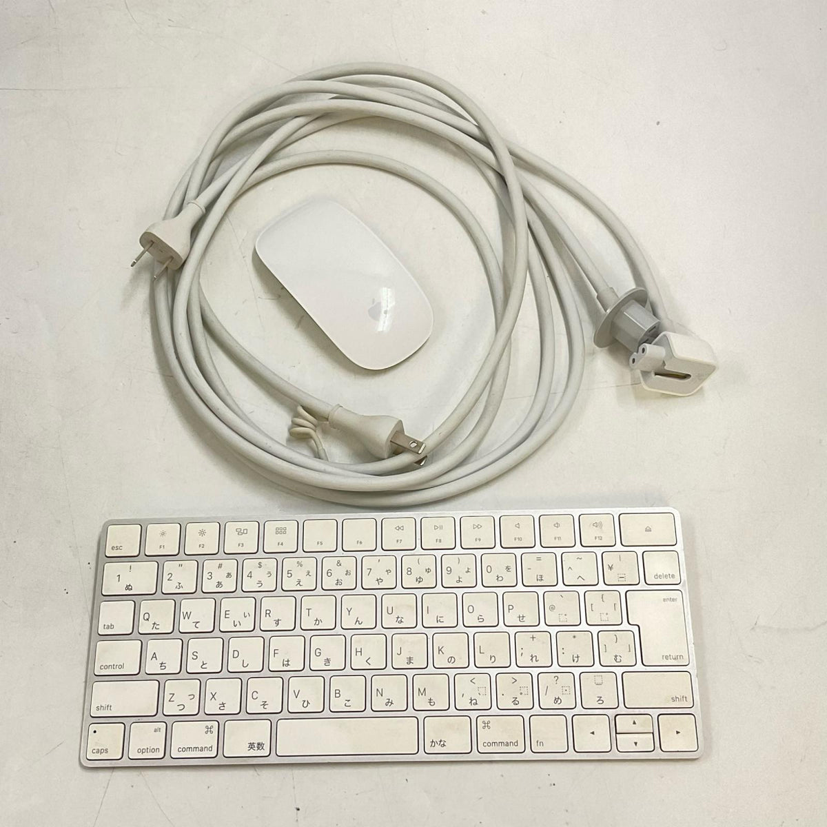 【全額返金保証】【最速発送】Apple iMac 21.5インチ Quad-Core Intel Core i5 8GB フュージョンドライブ 1TB シルバー 動作確認済
