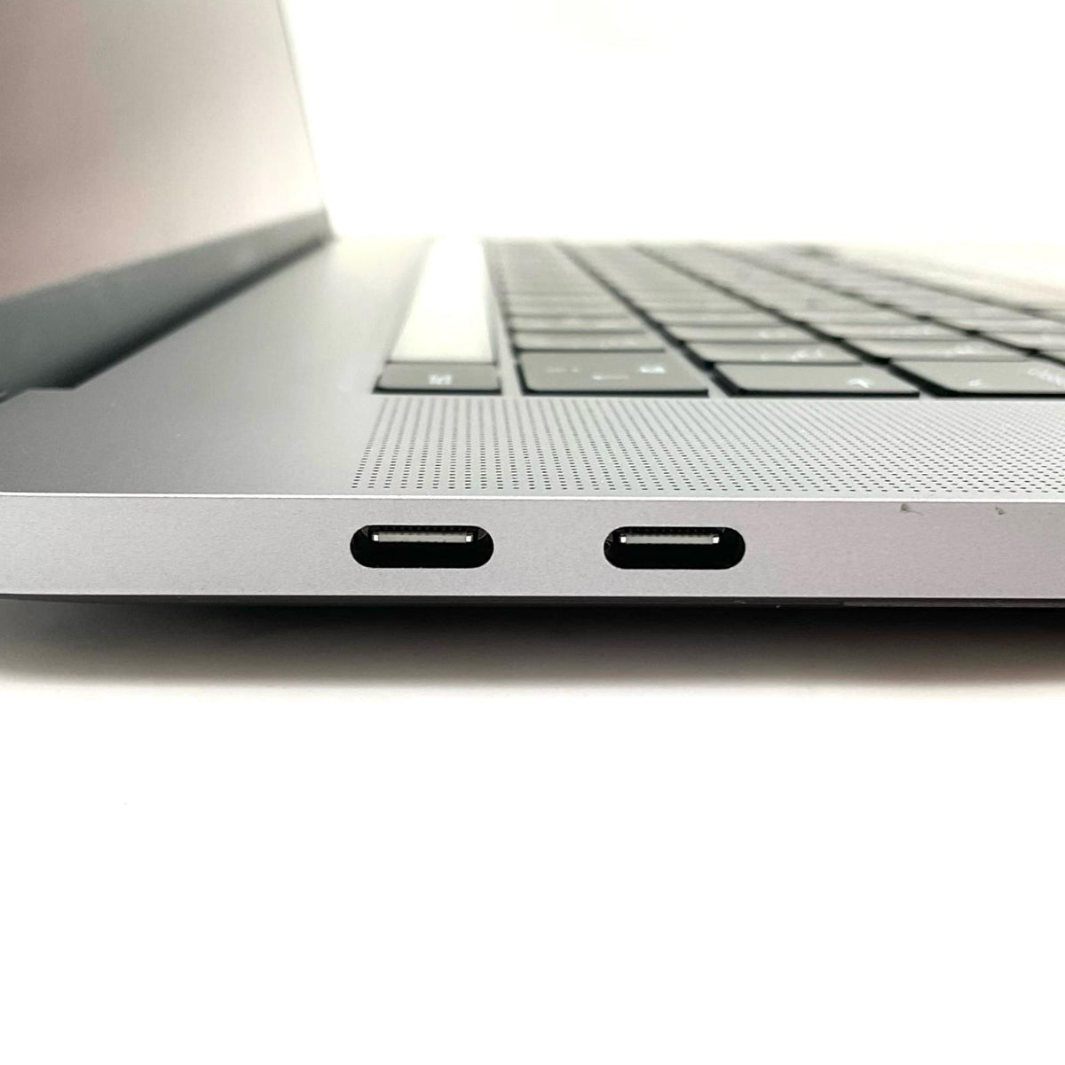 【全額返金保証】【最速発送】Apple MacBook Pro 16インチ 2019 6-Core Intel Core i7 16GB SSD 512GB スペースグレイ 92% 動作確認済