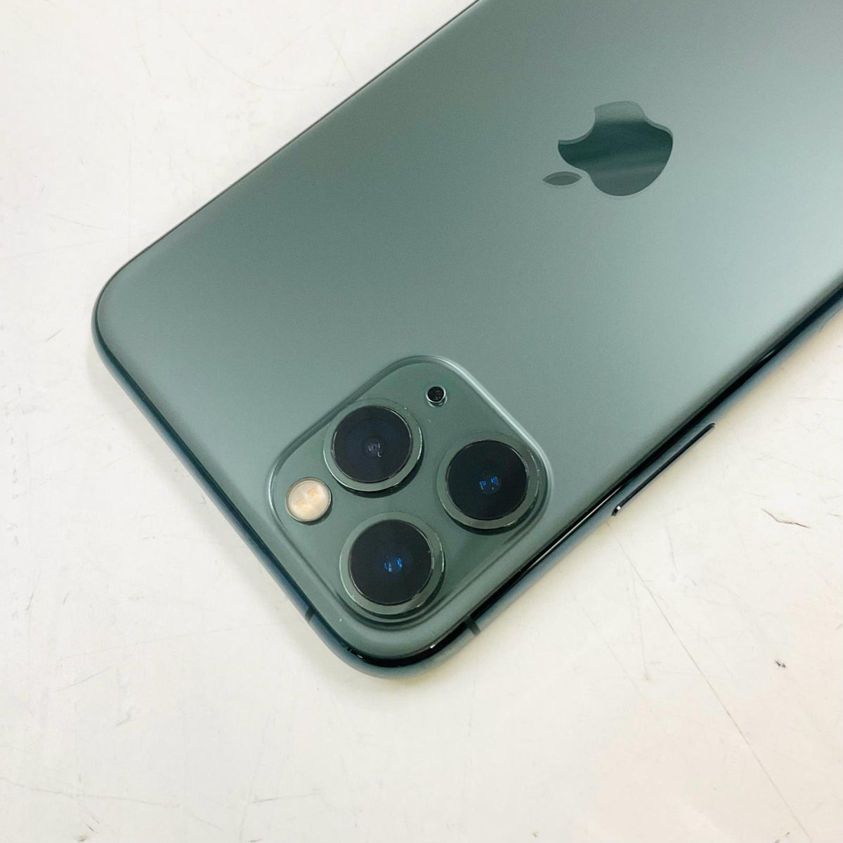 【全額返金保証】【最速発送】Apple iPhone iPhone 11 Pro 256GB ミッドナイトグリーン Softbank SIMフリー 白ロム 美品 動作確認済 86%