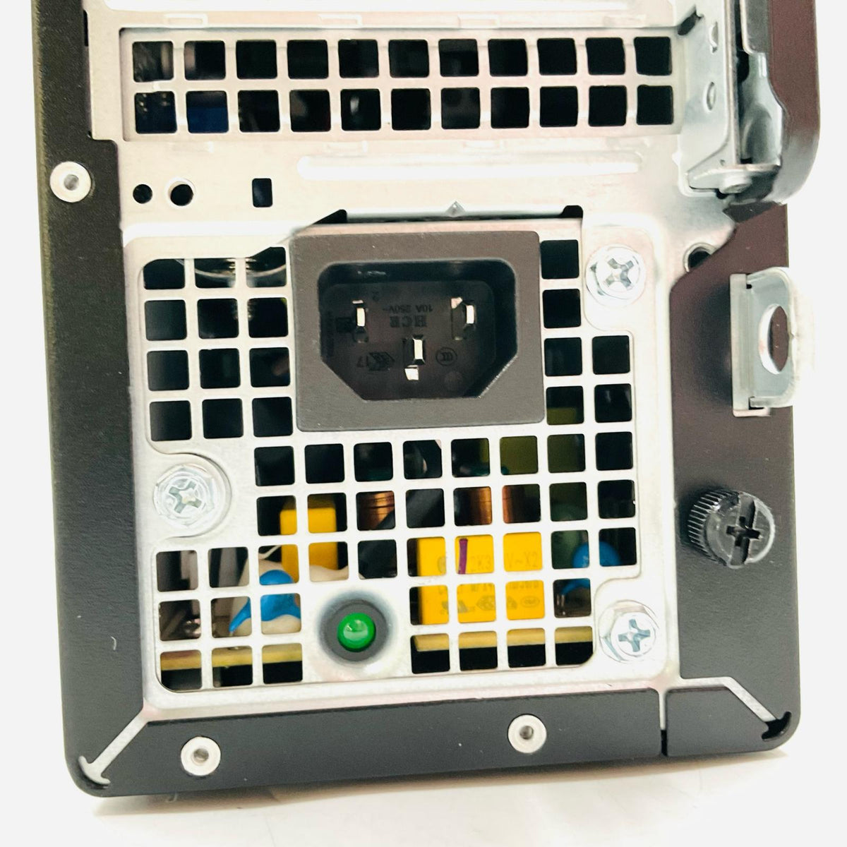 【全額返金保証】【最速発送】Dell Inc. Vostro Vostro 3710 12th Gen Intel(R) Core(TM) i5-12400 8GB SSD(NVMe) 256GB Intel(R) UHD Graphics 730 美品 動作確認済