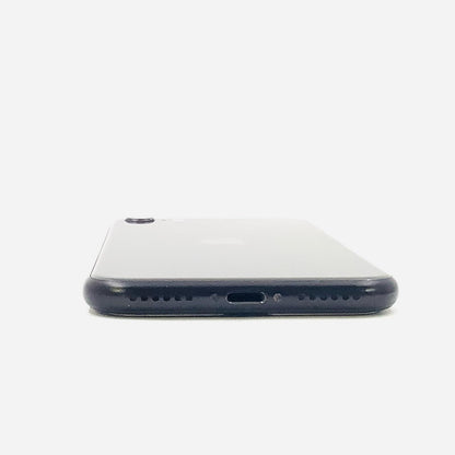 【全額返金保証】【最速発送】Apple iPhone iPhone SE (2nd generation) 64GB ブラック docomo SIMフリー 白ロム 動作確認済 86%