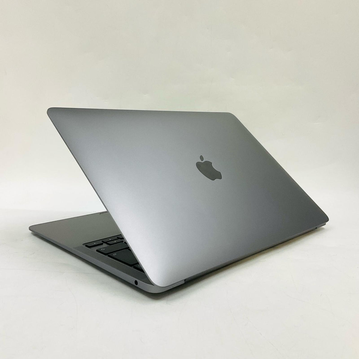 【全額返金保証】【最速発送】Apple MacBook Air 13インチ 2020 Apple M1 8GB SSD 256GB スペースグレイ 94% 美品 動作確認済