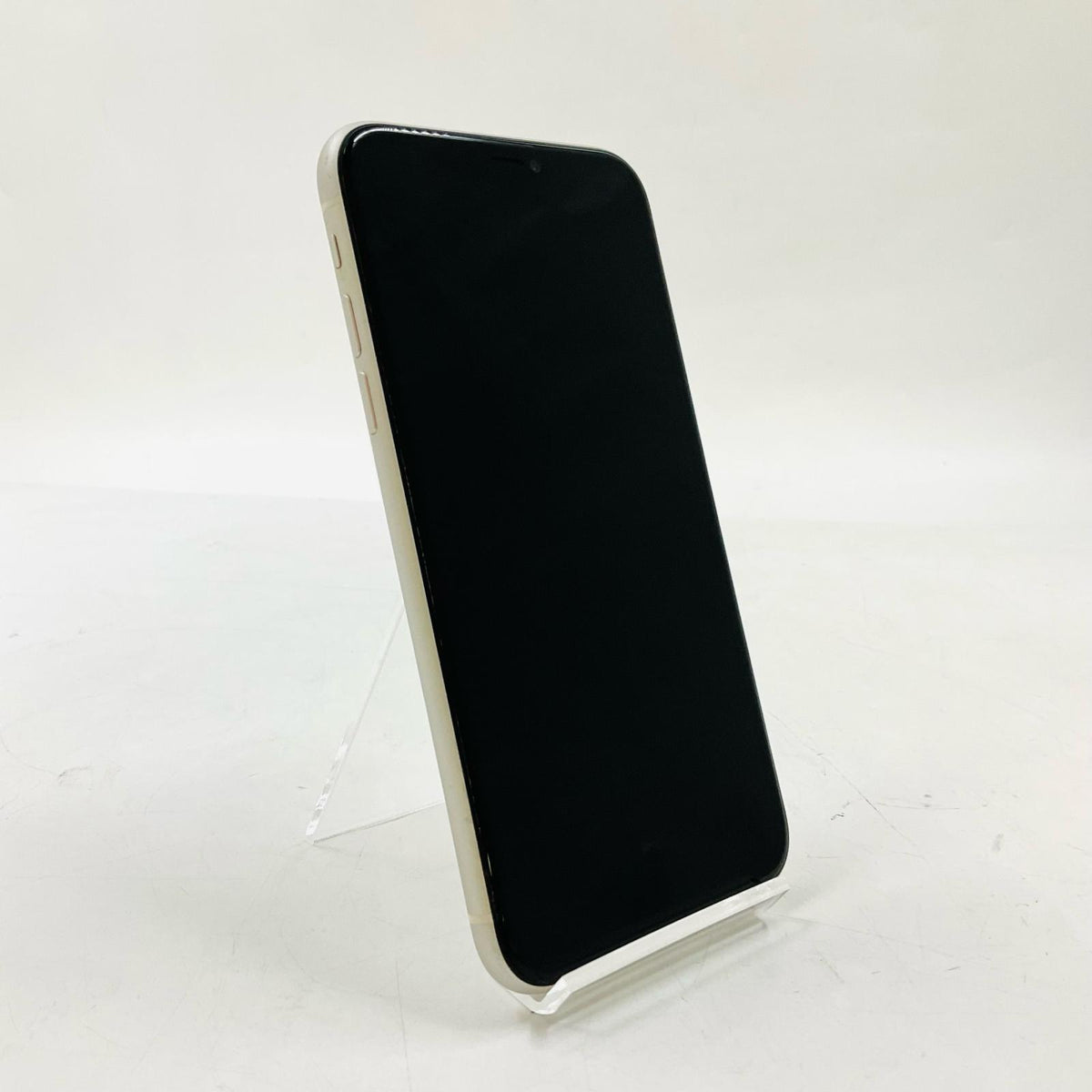 【最速発送】Apple iPhone iPhone 11 128GB ホワイト docomo SIMフリー 白ロム【難有】 81%