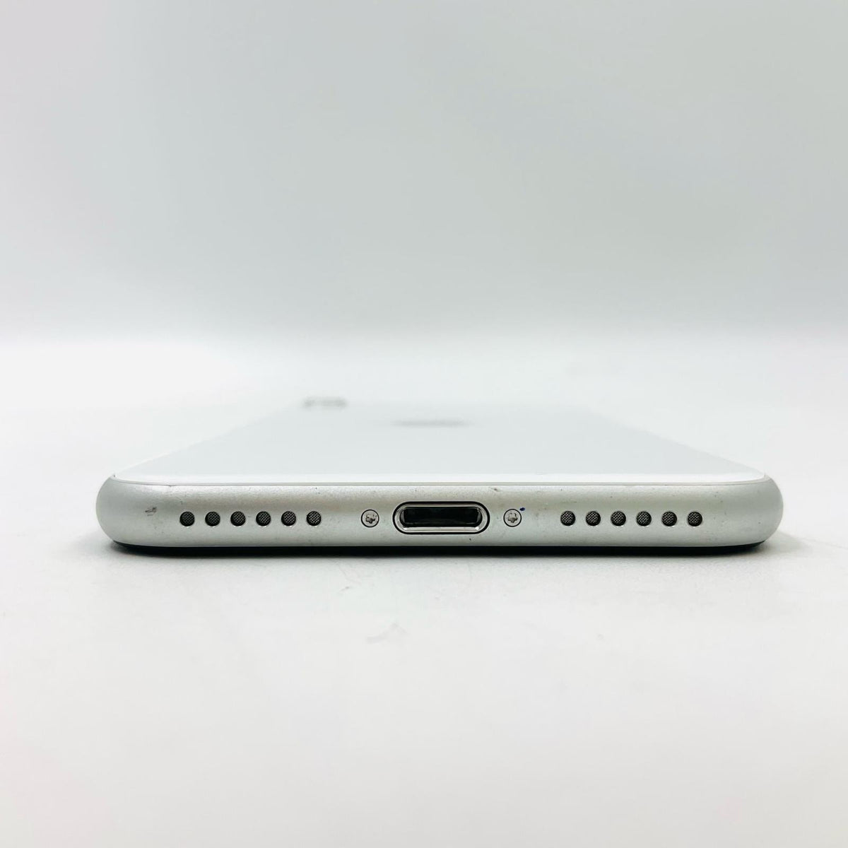 【最速発送】Apple iPhone iPhone SE (2nd generation) 64GB ホワイト SIMフリー 白ロム【難有】 79%
