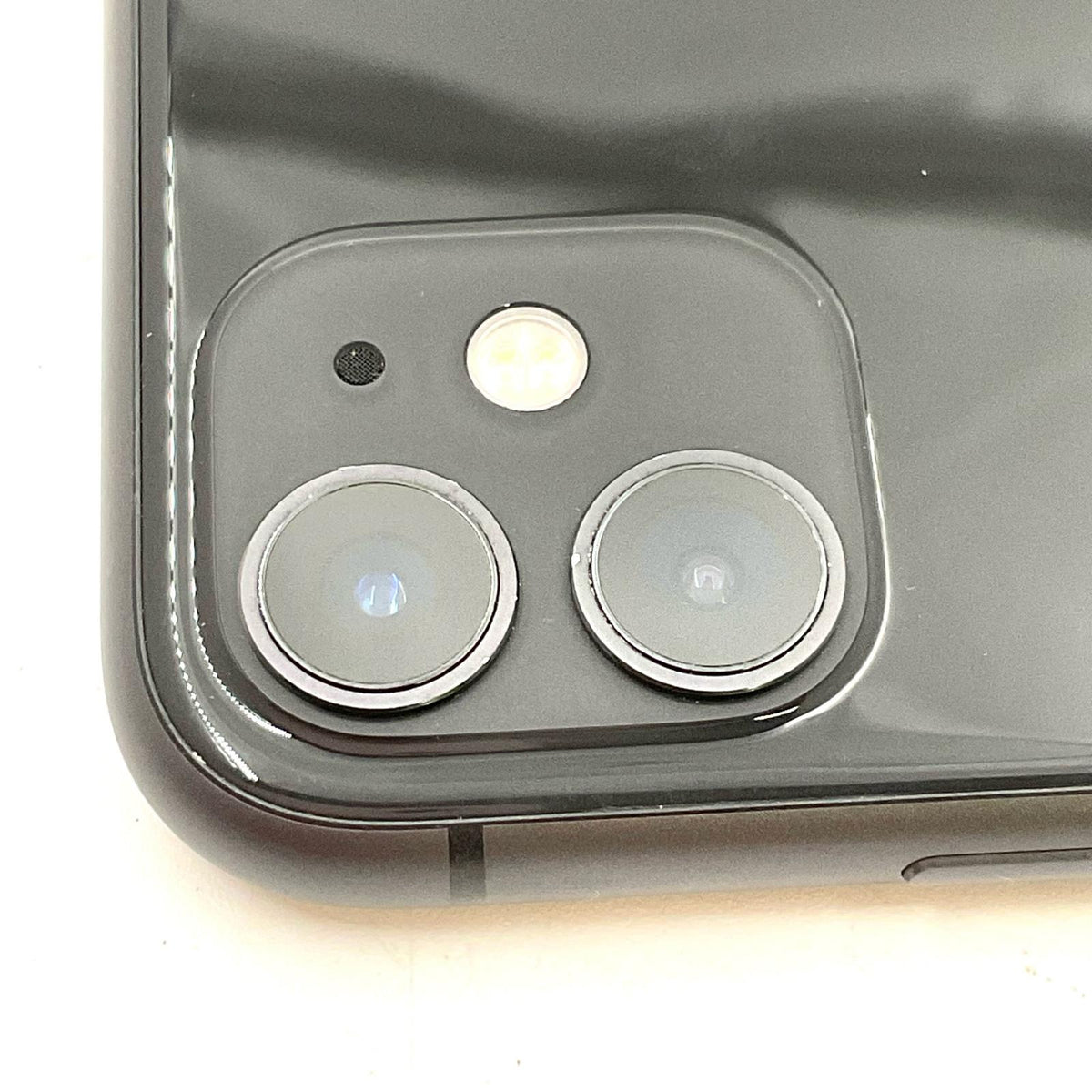 【全額返金保証】【最速発送】Apple iPhone iPhone 11 128GB ブラック Softbank SIMフリー 白ロム 動作確認済 81%