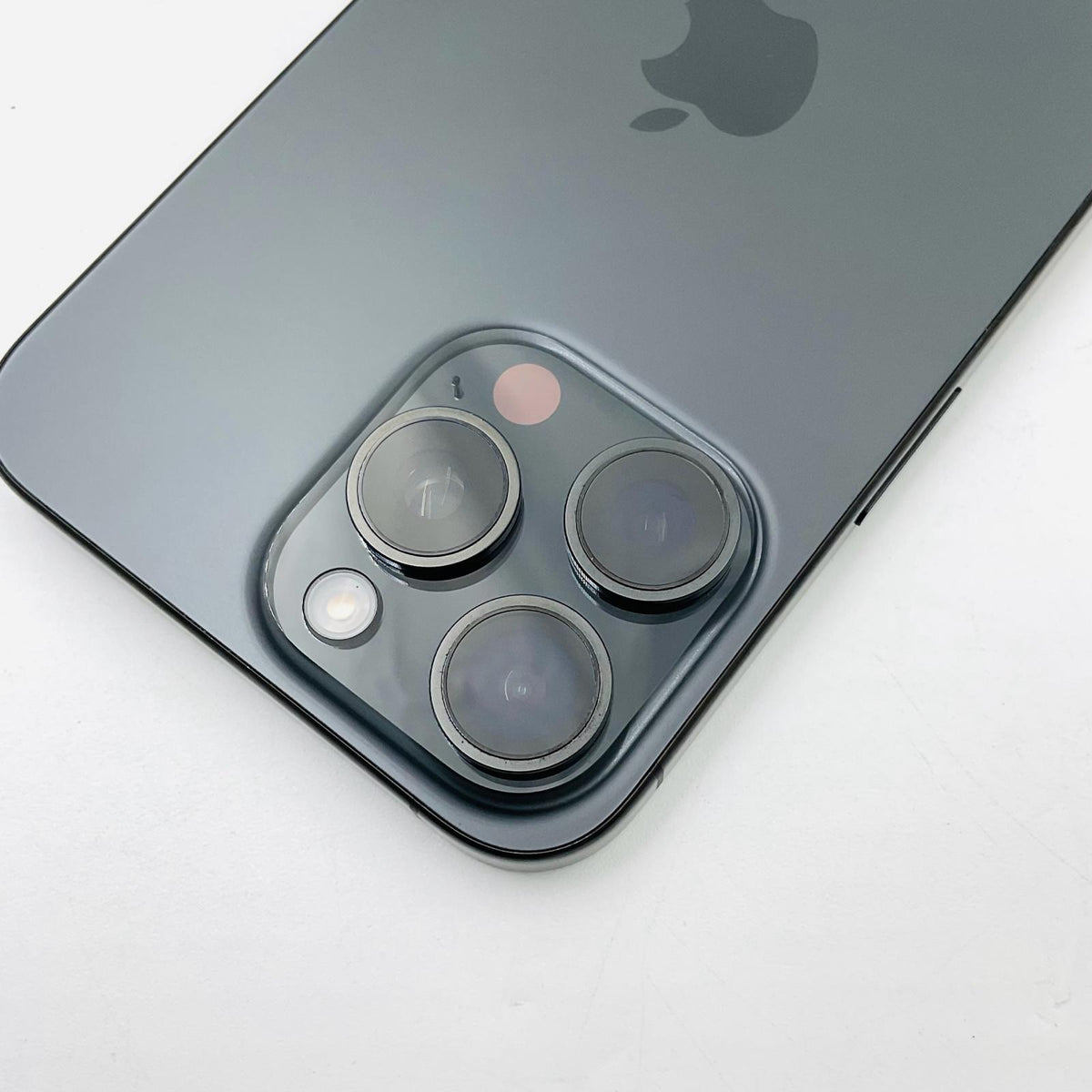 【全額返金保証】【最速発送】Apple iPhone iPhone 15 Pro Max 512GB ブラックチタニウム SIMフリー 白ロム 美品 動作確認済 86%