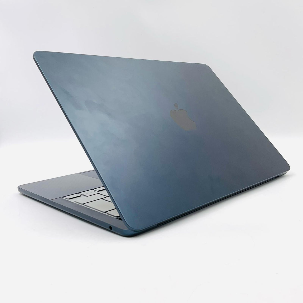 【全額返金保証】【最速発送】Apple MacBook Air 13インチ 2024 Apple M3 8GB SSD 256GB ミッドナイト 98% 美品 動作確認済