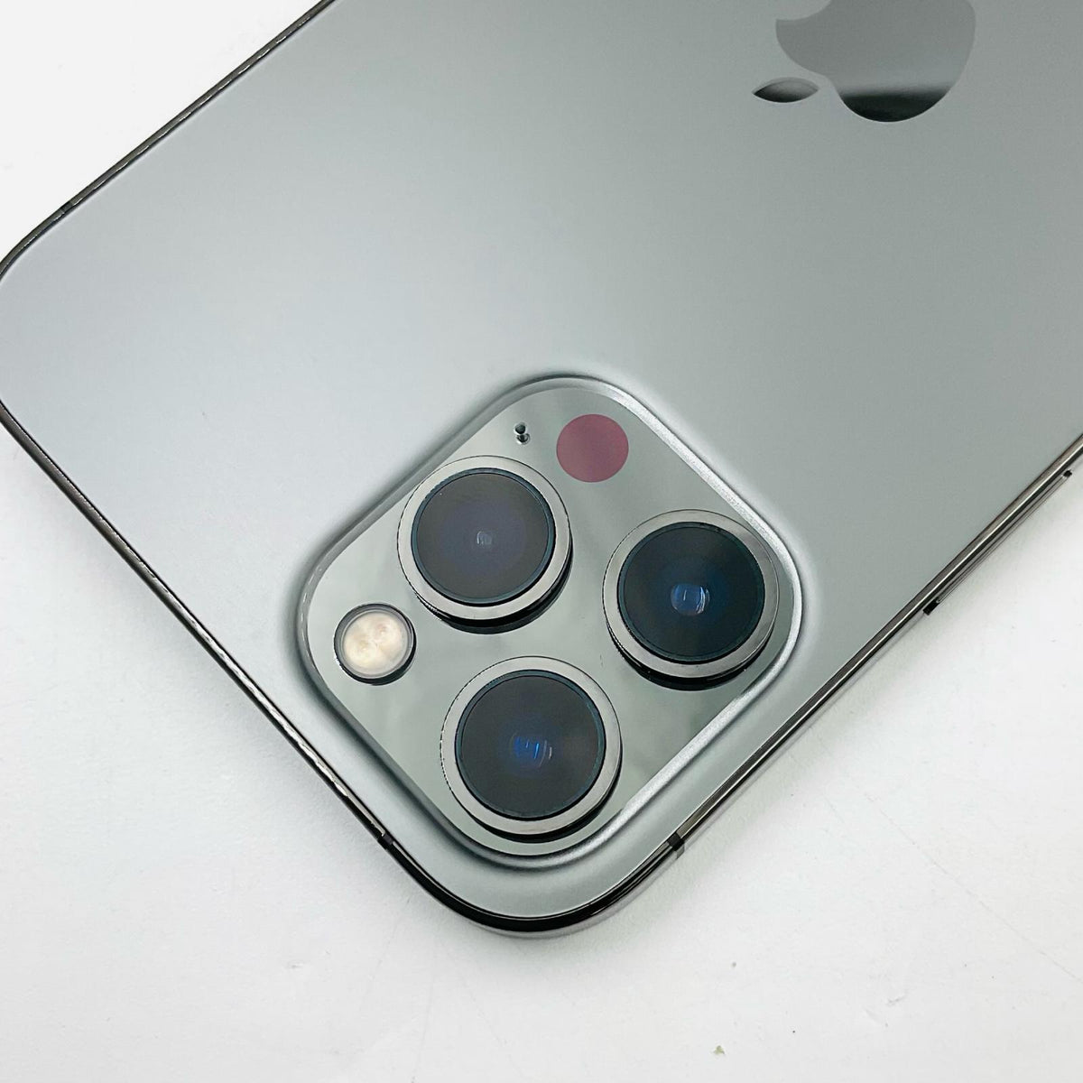 【全額返金保証】【最速発送】Apple iPhone iPhone 12 Pro Max 256GB グラファイト docomo 白ロム 動作確認済 83%