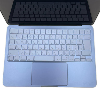【全額返金保証】【最速発送】Apple MacBook Neo 13インチ 2026 Apple A18 Pro 8GB SSD 256GB インディゴ 99% 美品 動作確認済