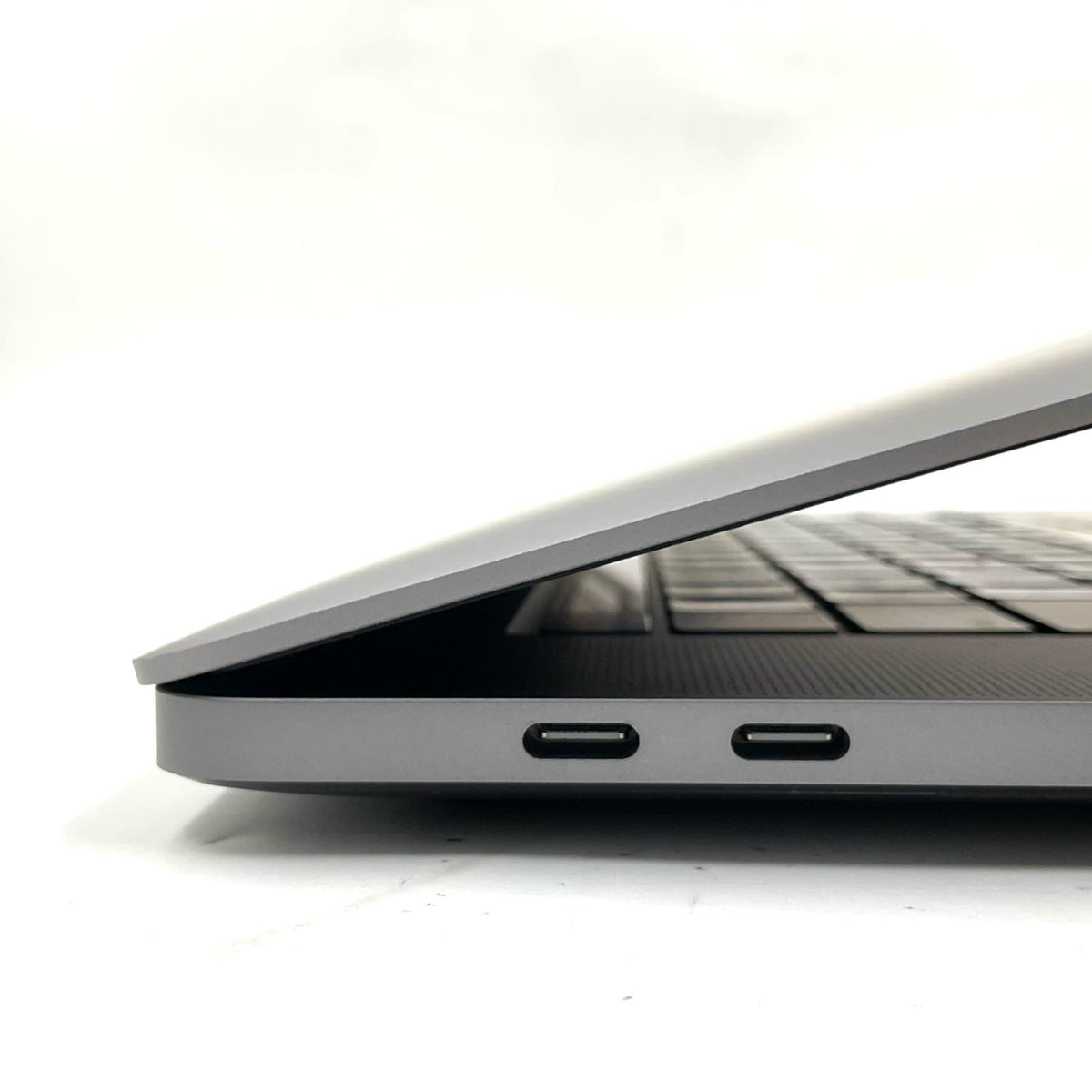 【全額返金保証】【最速発送】Apple MacBook Pro 16インチ 2019 8-Core Intel Core i9 64GB SSD 2TB スペースグレイ 92% 美品 動作確認済