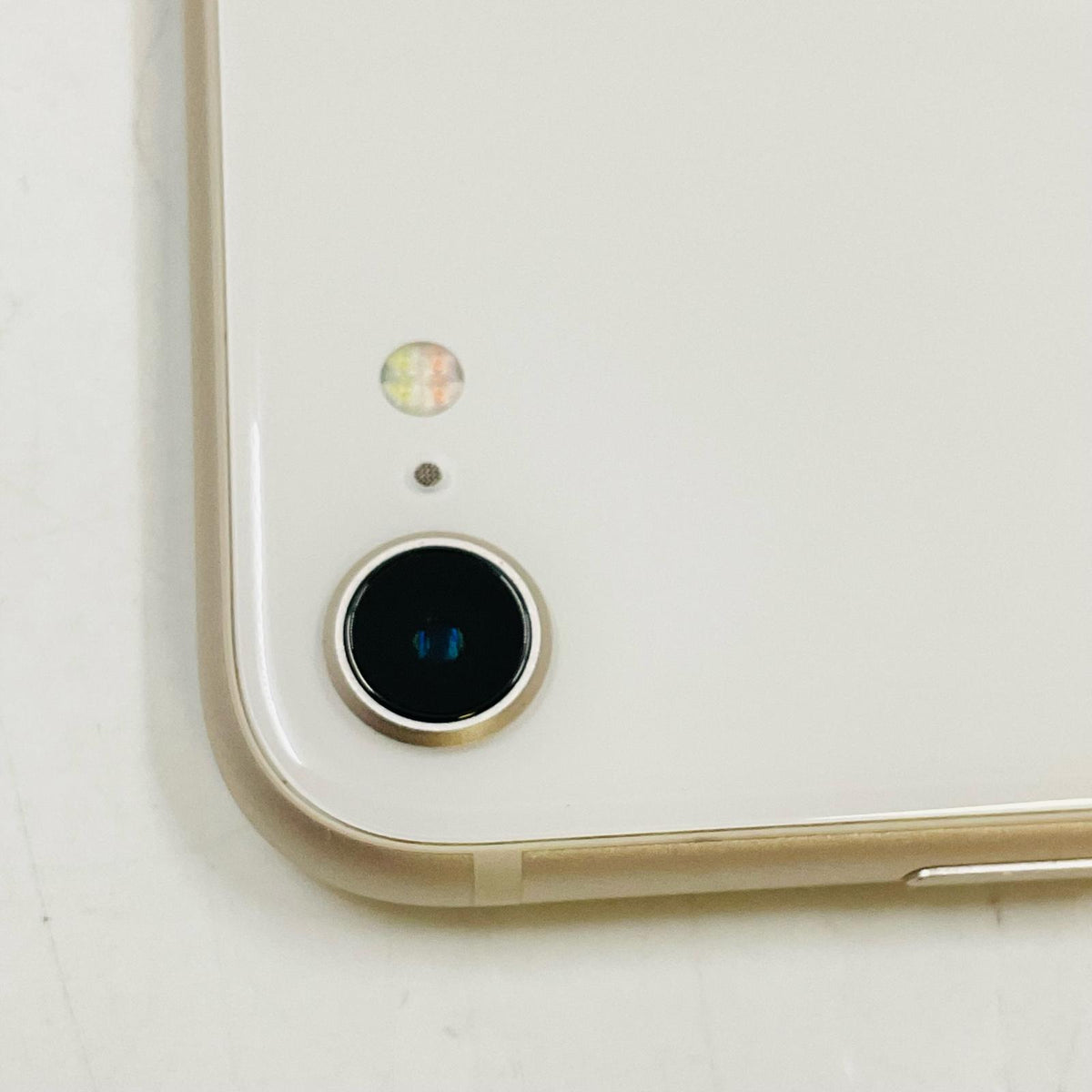 【全額返金保証】【最速発送】Apple iPhone iPhone SE (3rd generation) 128GB スターライト SIMフリー 白ロム 動作確認済 76%