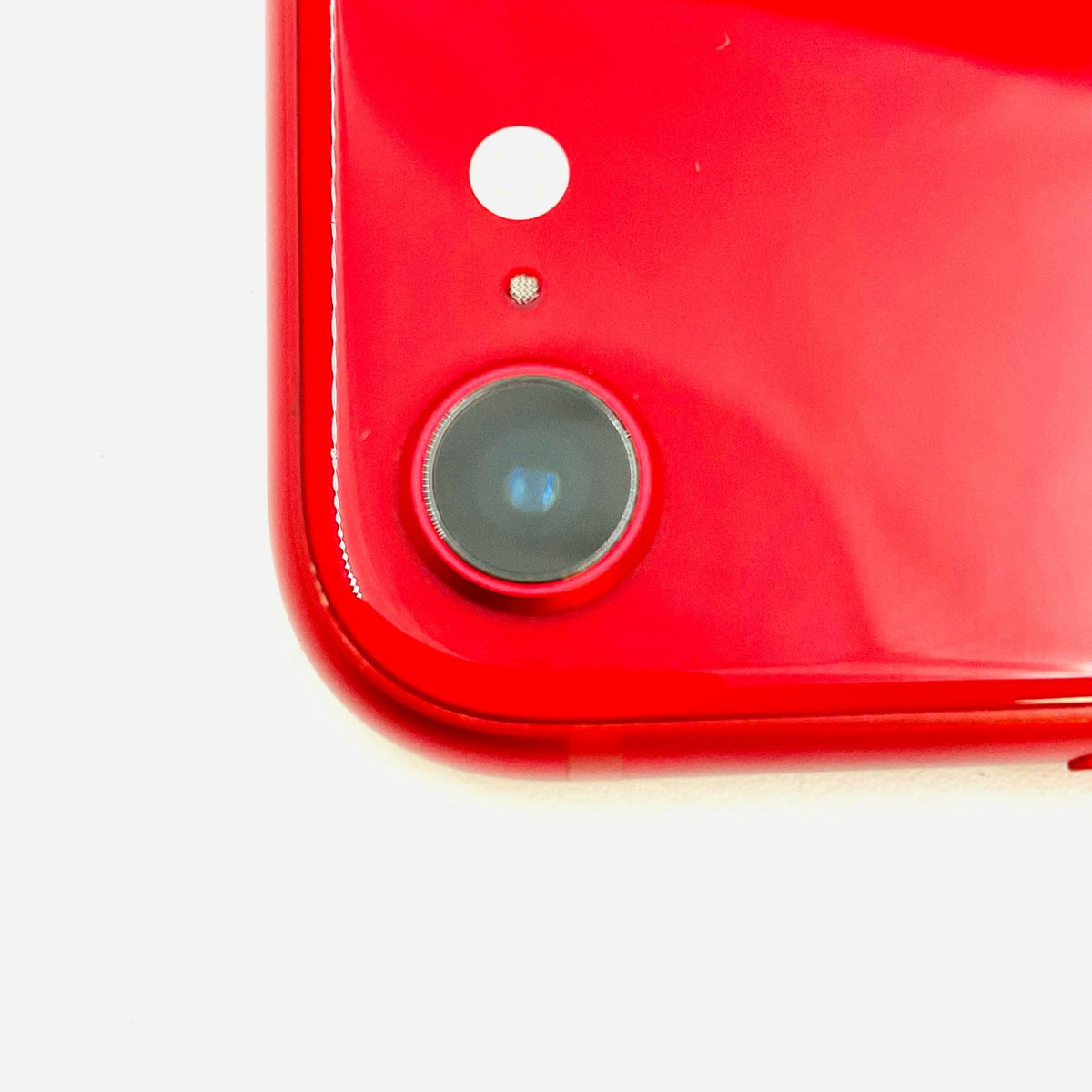 【全額返金保証】【最速発送】Apple iPhone iPhone SE (3rd generation) 64GB (PRODUCT)RED docomo 白ロム 動作確認済 81%