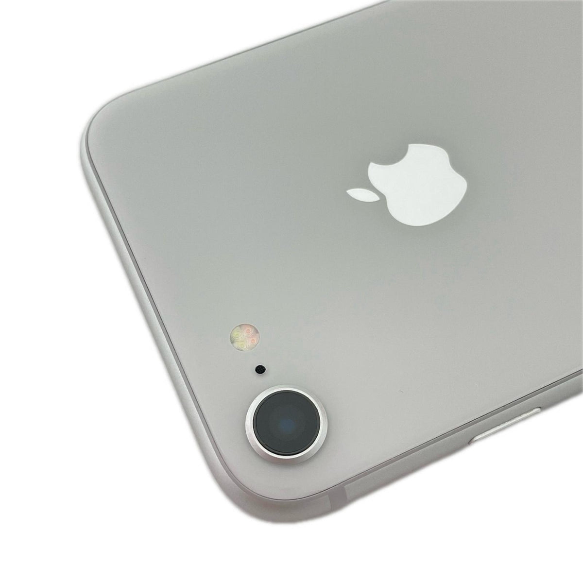 【全額返金保証】【最速発送】Apple iPhone iPhone 8 64GB シルバー docomo SIMフリー 白ロム 美品 動作確認済 83%
