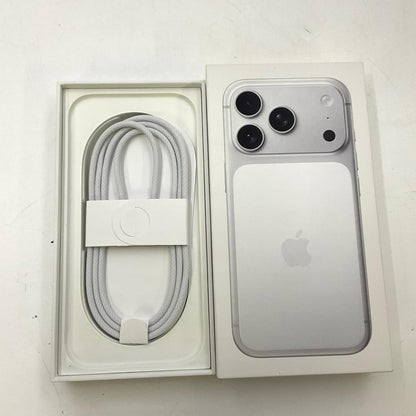【全額返金保証】【最速発送】Apple iPhone iPhone 17 Pro 256GB シルバー SIMフリー 白ロム 超美品 動作確認済 93%