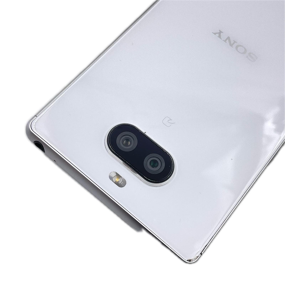 【最速発送】Sony Xperia 8 64GB ホワイト au SOV42 白ロム【難有】