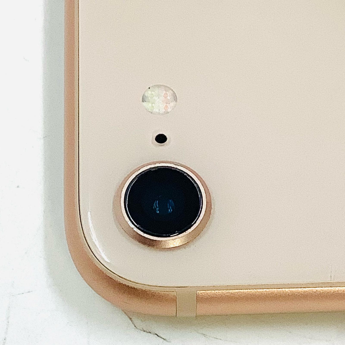 【最速発送】Apple iPhone iPhone 8 64GB ゴールド Softbank SIMフリー 白ロム【難有】 74%