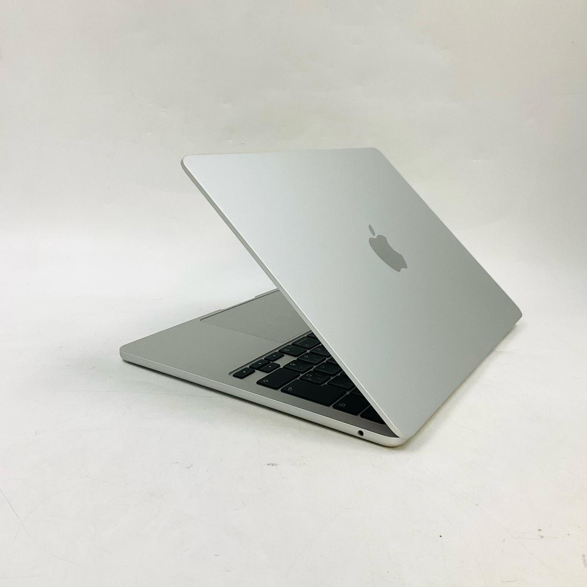 【全額返金保証】【最速発送】Apple MacBook Air 13インチ 2025 Apple M4 16GB 256GB シルバー 100% 美品 動作確認済