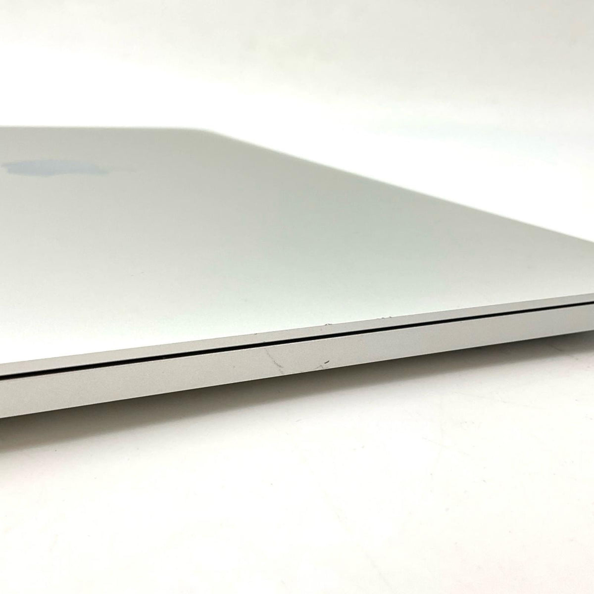 【全額返金保証】【最速発送】Apple MacBook Pro 13インチ 2022 Apple M2 8GB 256GB シルバー 100% 美品 動作確認済