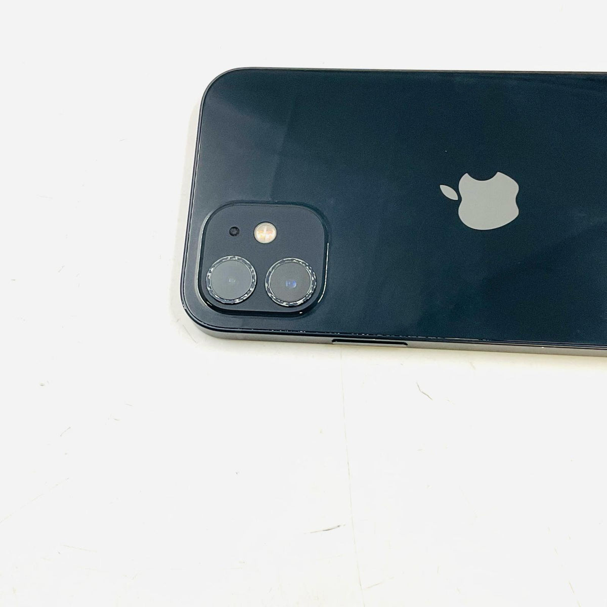 【最速発送】Apple iPhone iPhone 12 64GB ブラック docomo 白ロム【難有】 76%