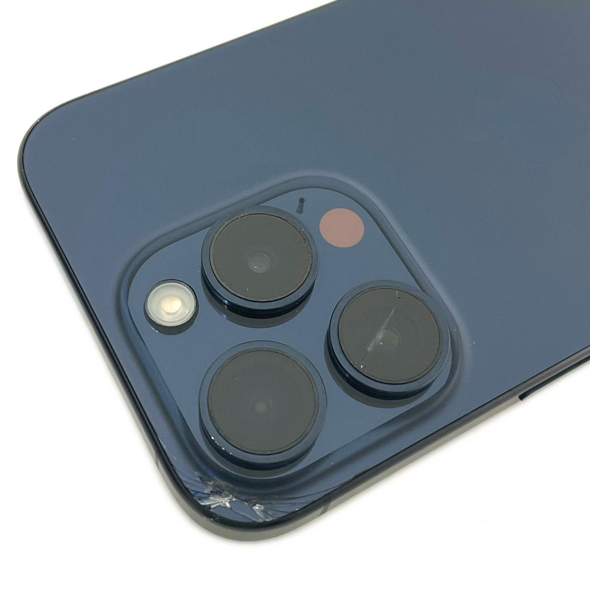 【最速発送】Apple iPhone iPhone 15 Pro 256GB ブルーチタニウム docomo SIMフリー 白ロム【難有】 79%