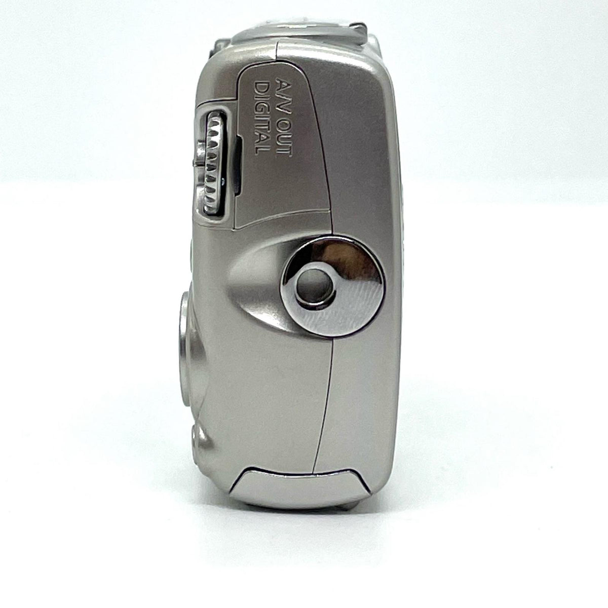 【全額返金保証】【最速発送】Canon コンパクトデジタルカメラ IXY DIGITAL 810 IS シルバー 動作確認済