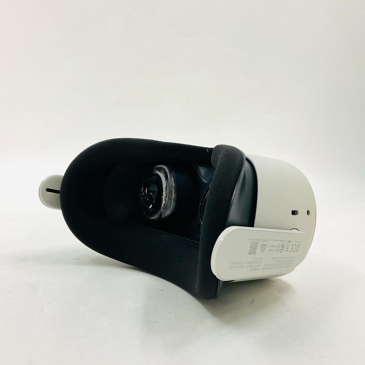 【最速発送】Meta Quest 2 KW49CM【難有】