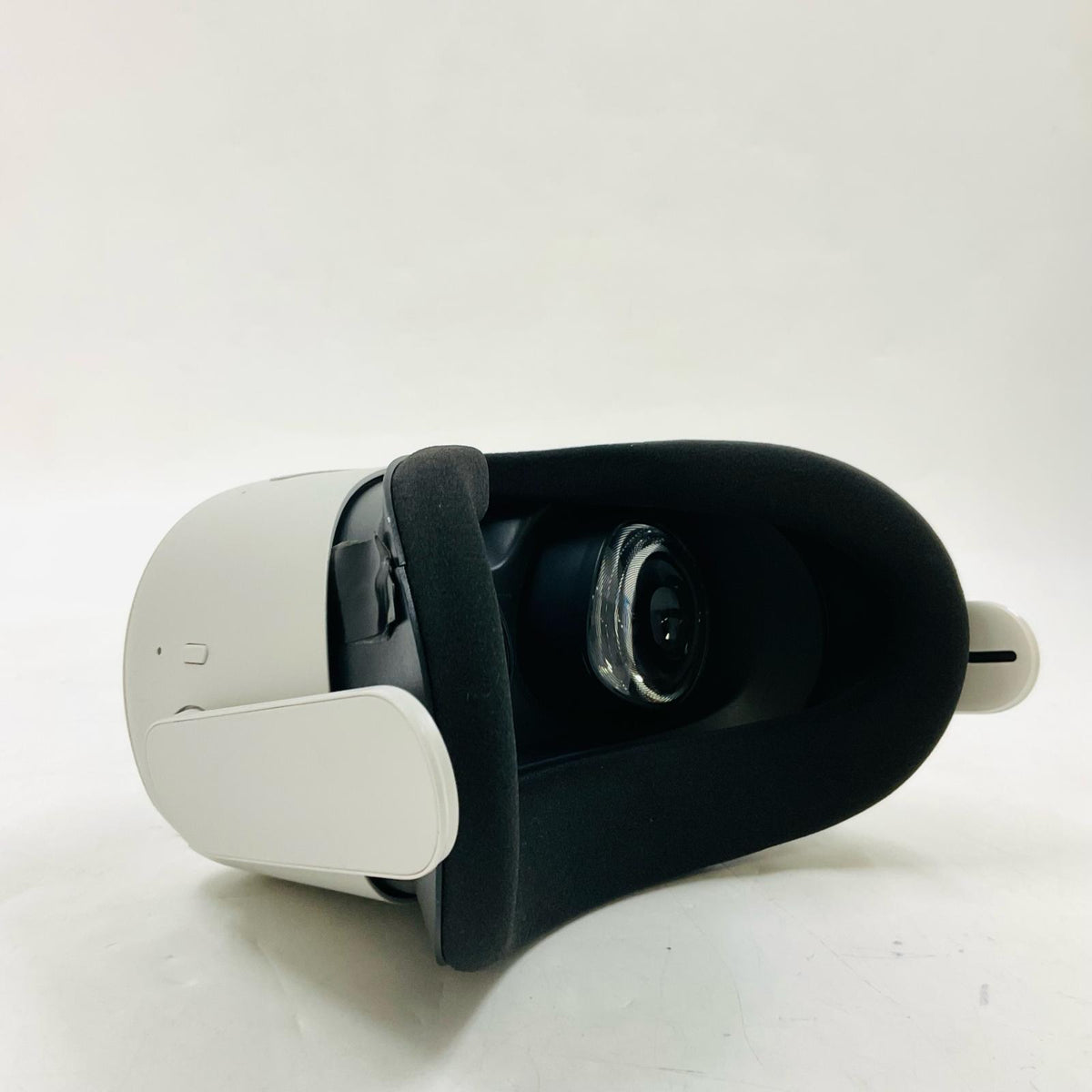 【最速発送】Meta Quest 2 KW49CM【難有】