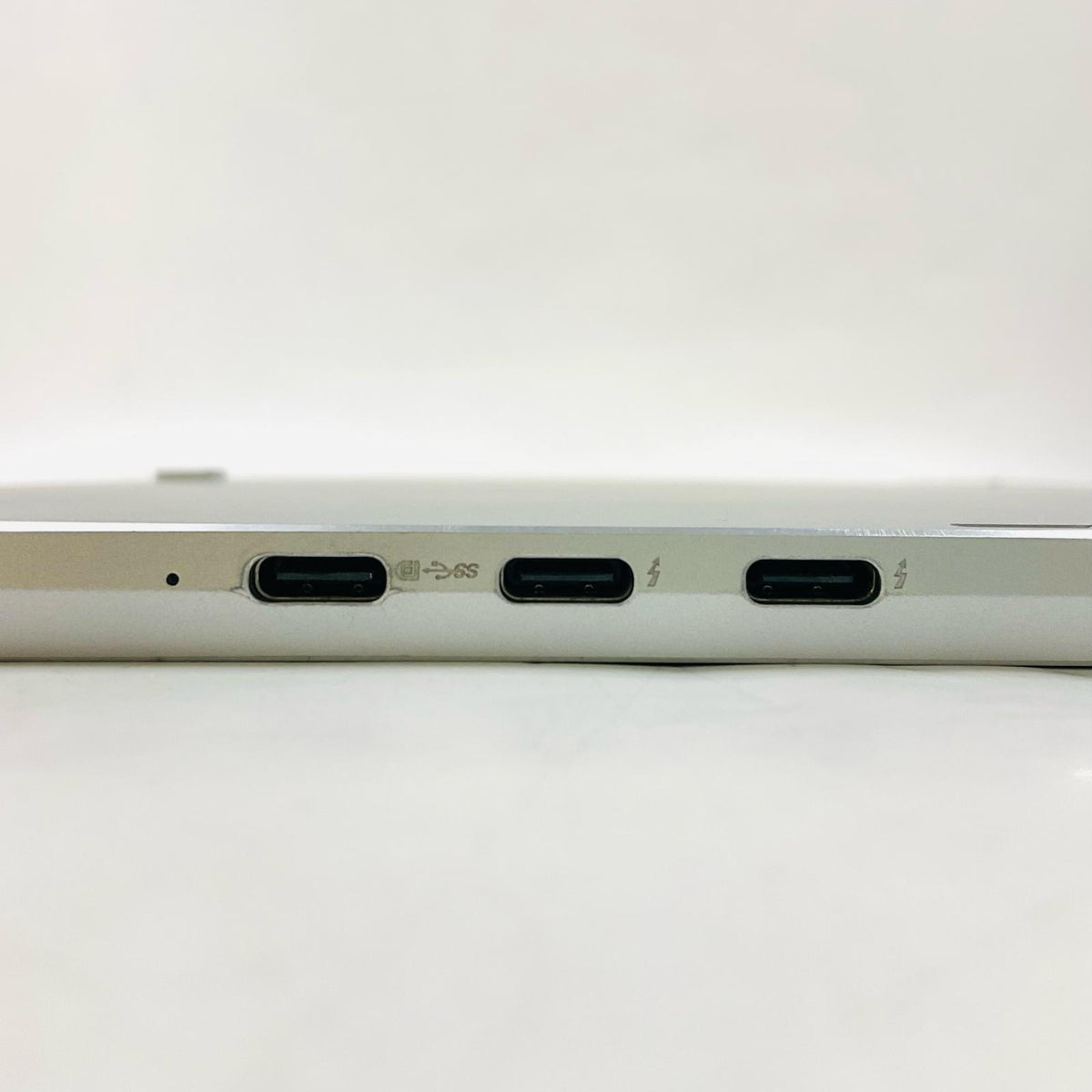 【最速発送】HP Elite x2 G4 i5-8265U 1.6GHz 8GB M.2 SSD 256GB 100%【難有】