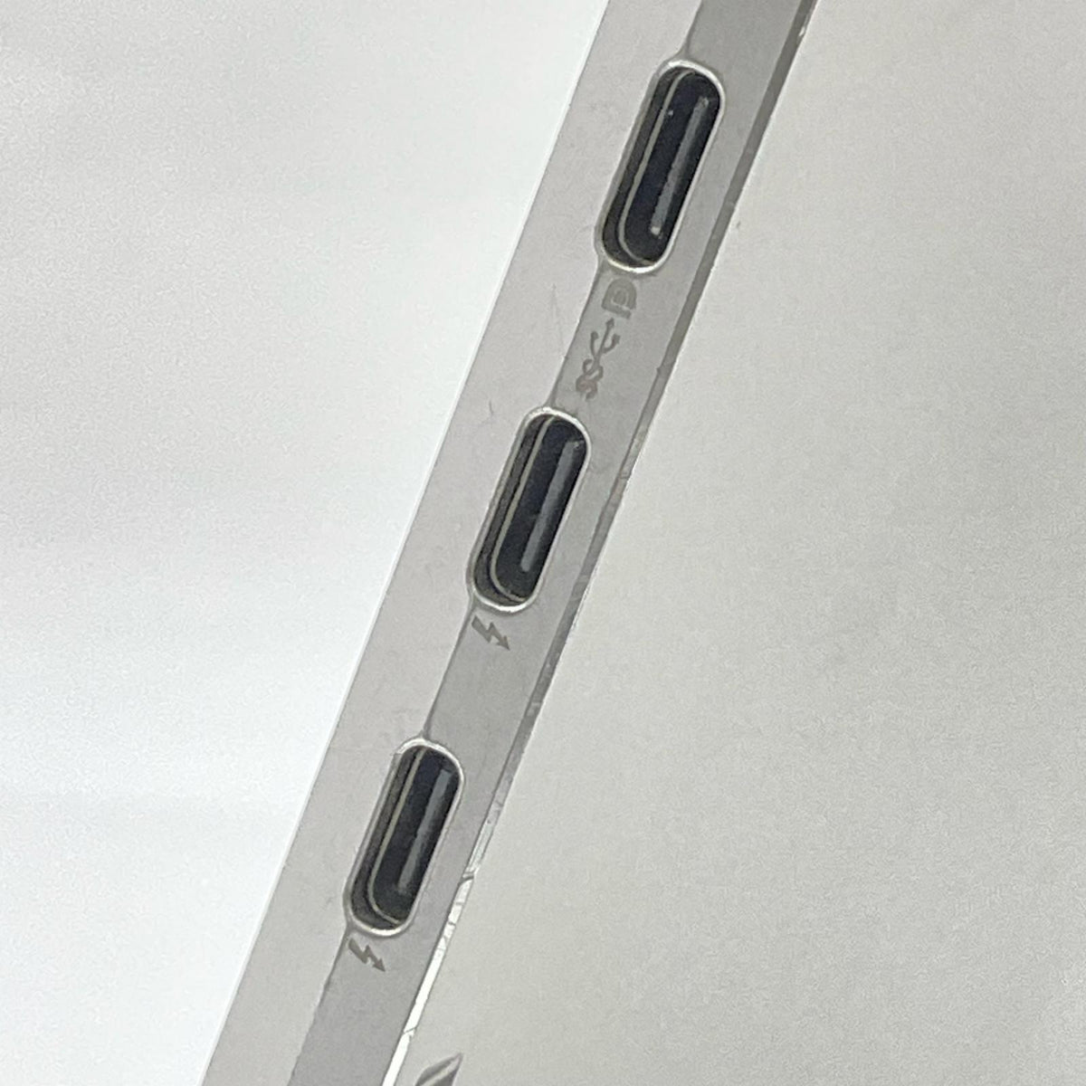 【最速発送】HP Elite x2 G4 i5-8265U 1.6GHz 8GB M.2 SSD 256GB 50%【難有】