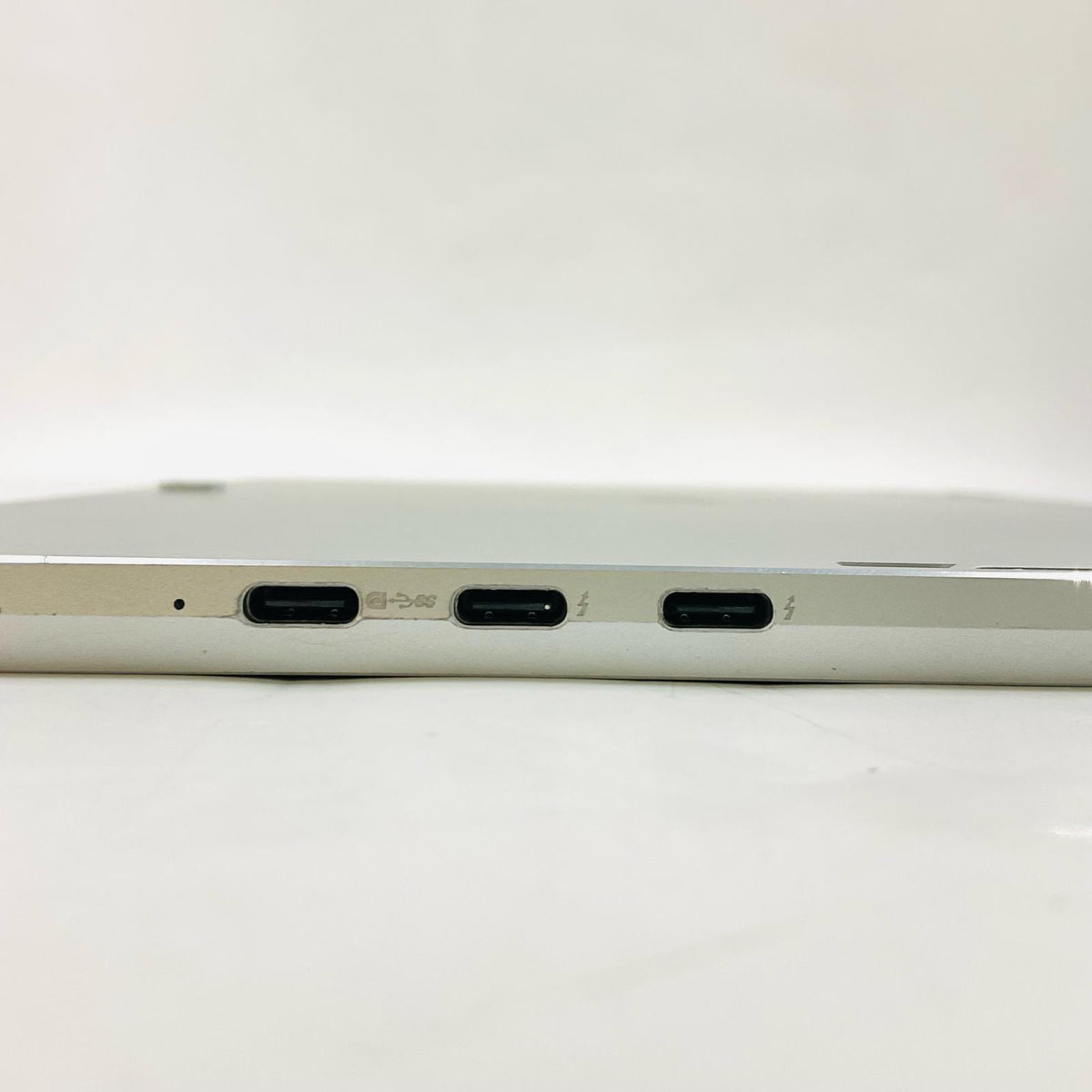 【全額返金保証】【最速発送】HP Elite x2 G4 i5-8265U 1.6GHz 8GB M.2 SSD 256GB 100% 動作確認済