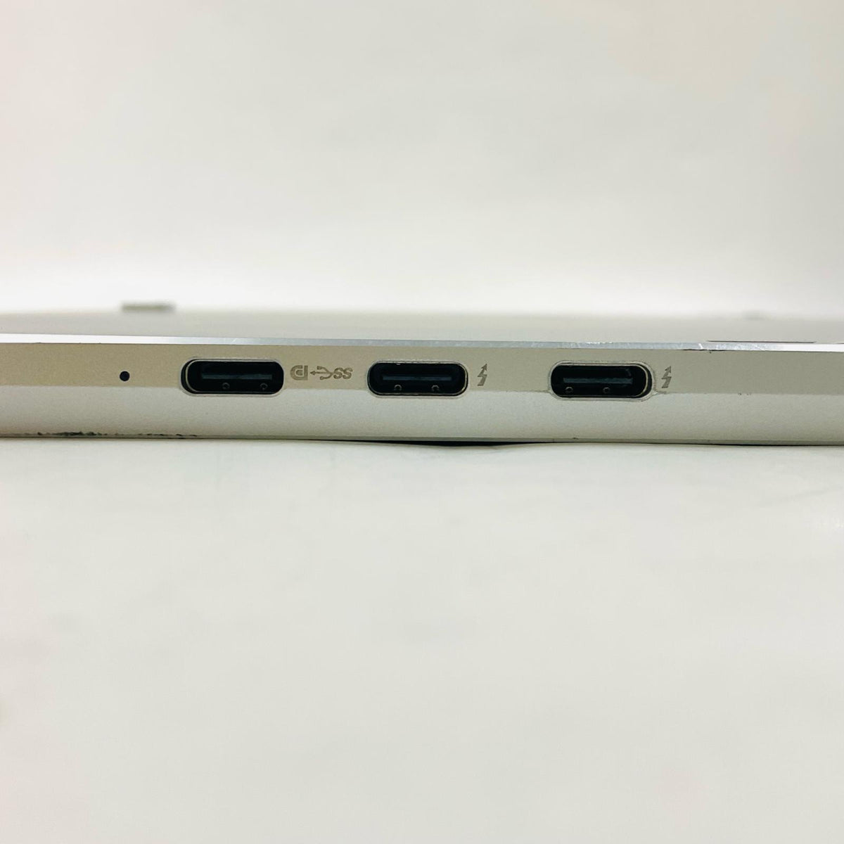 【最速発送】HP Elite x2 G4 i5-8265U 1.6GHz 8GB M.2 SSD 256GB 100%【難有】