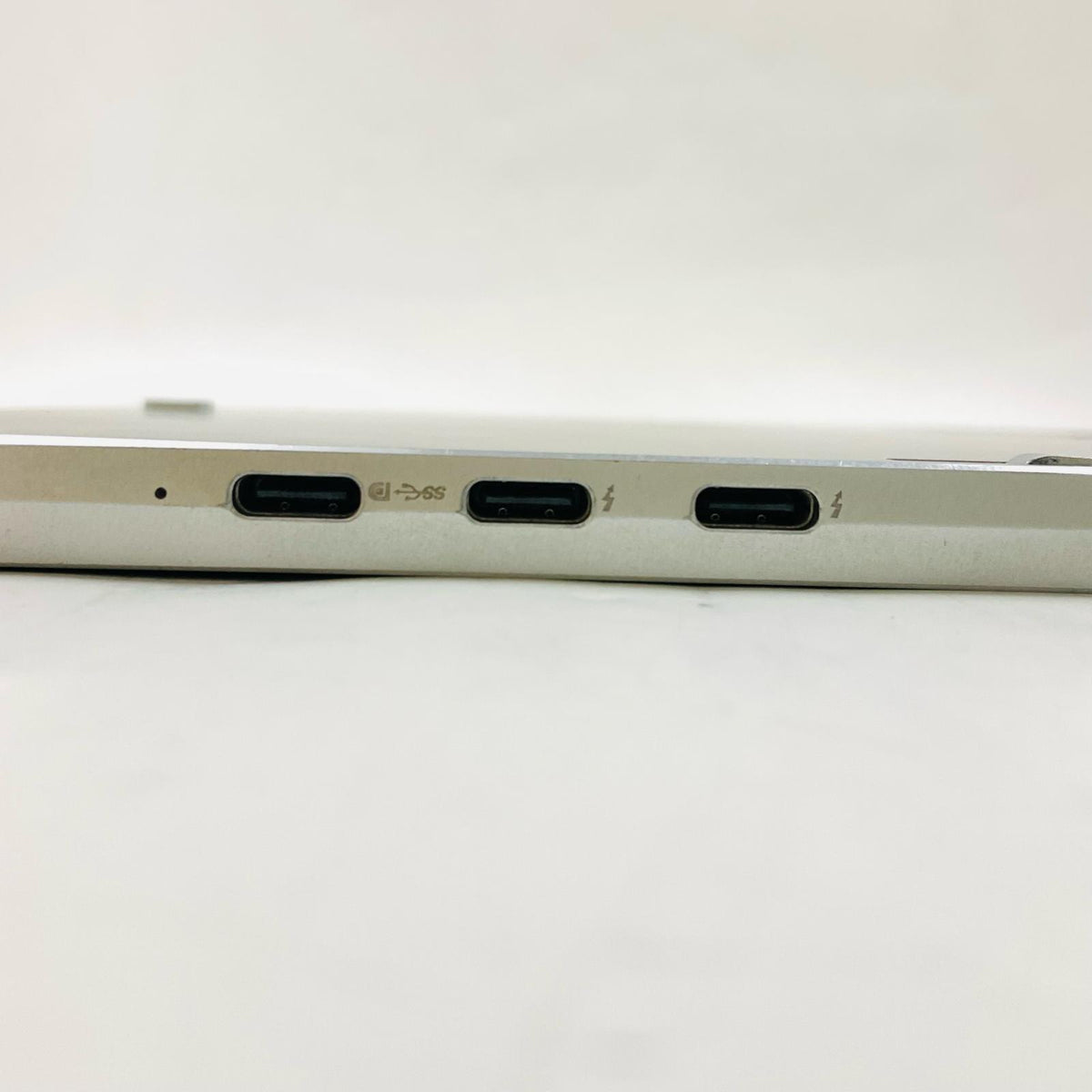 【全額返金保証】【最速発送】HP Elite x2 G4 i5-8265U 1.6GHz 8GB M.2 SSD 256GB 100% 動作確認済
