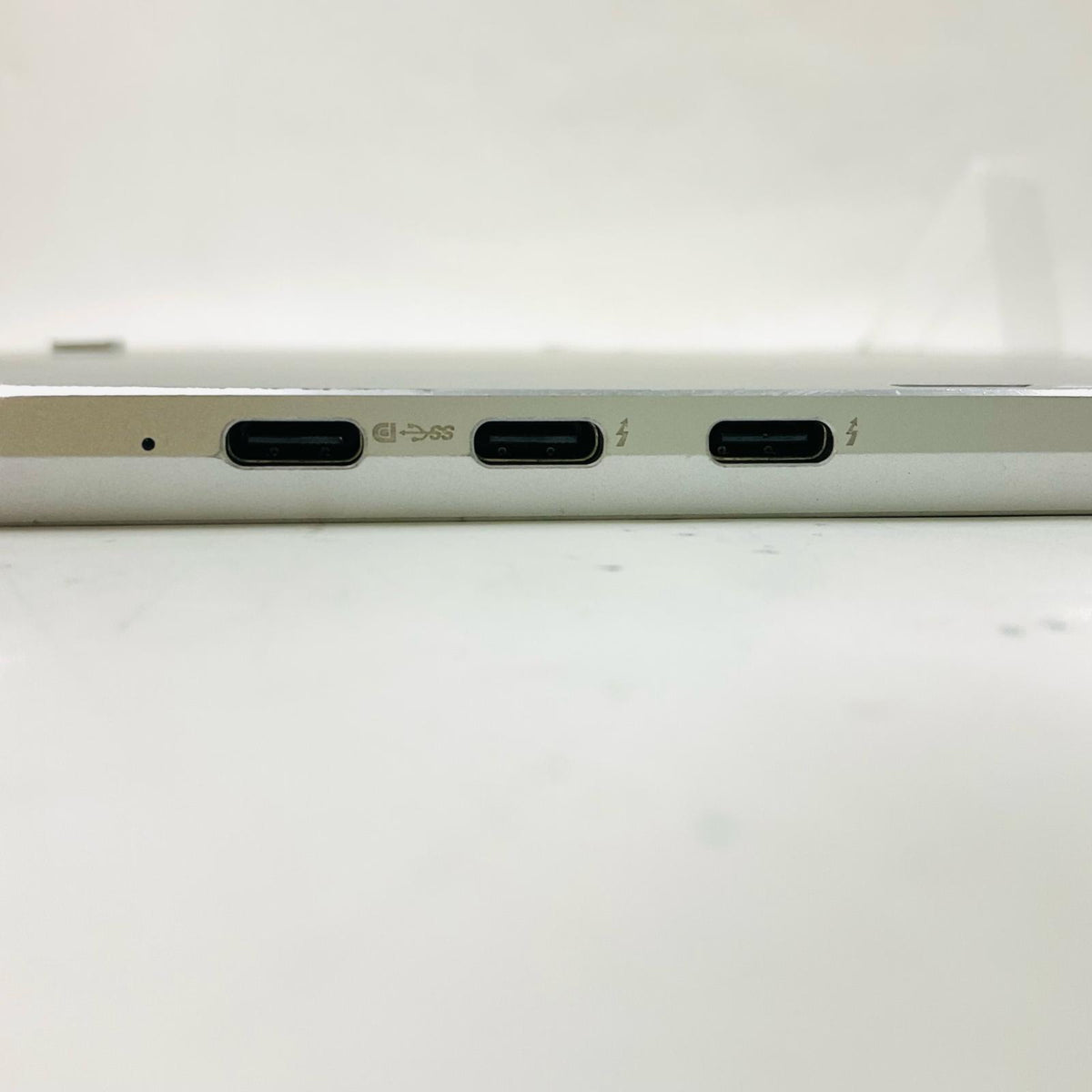 【全額返金保証】【最速発送】HP Elite x2 G4 i5-8265U 1.6GHz 8GB M.2 SSD 256GB 100% 動作確認済