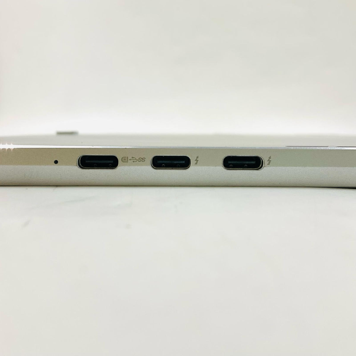 【全額返金保証】【最速発送】HP Elite x2 G4 i5-8265U 1.6GHz 8GB M.2 SSD 256GB 100% 動作確認済