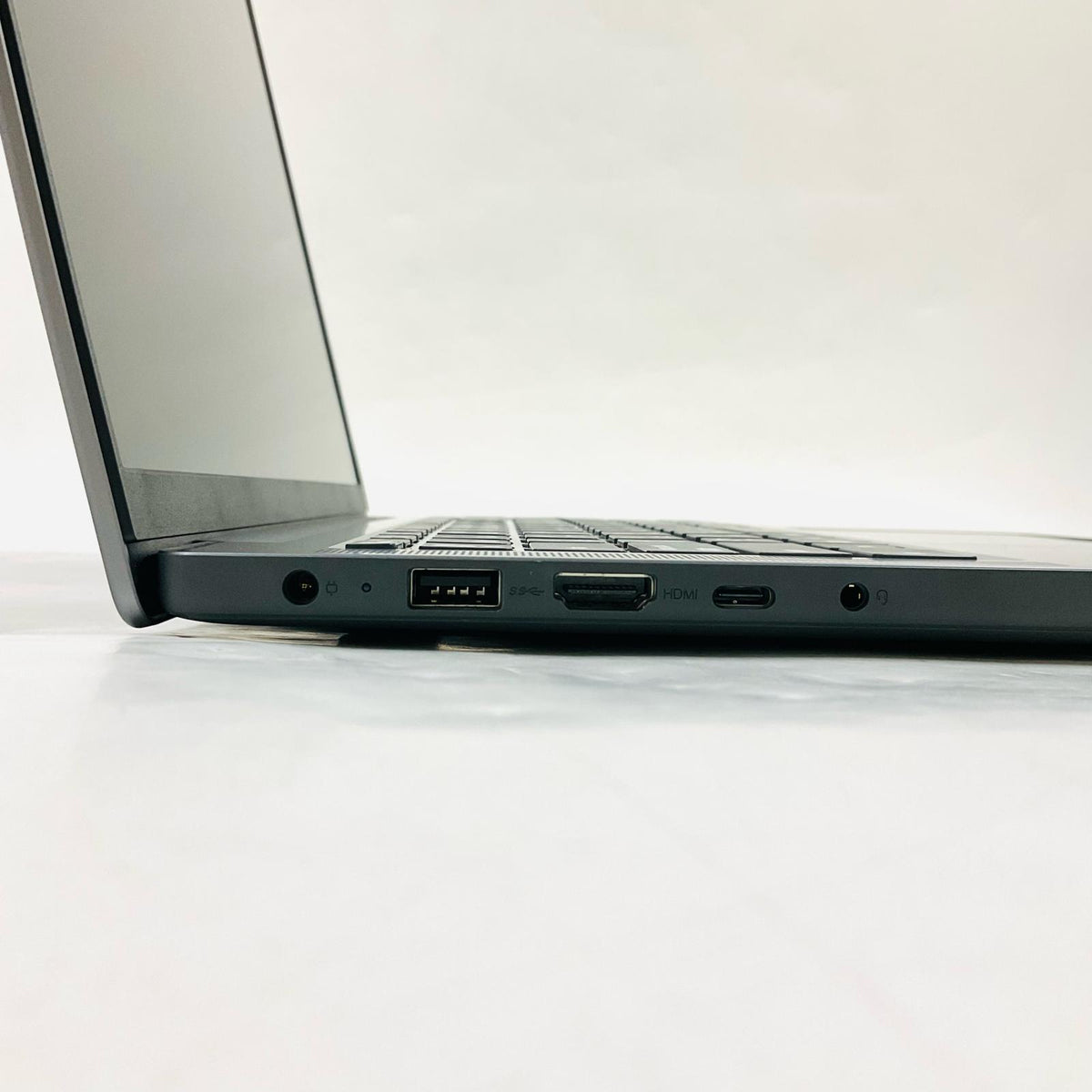【全額返金保証】【最速発送】Lenovo IDEAPAD Slim 3 Gen 10 83K6000DJP AMD Ryzen 5 7533HS 16GB M.2 SSD 512GB 100% 美品 動作確認済