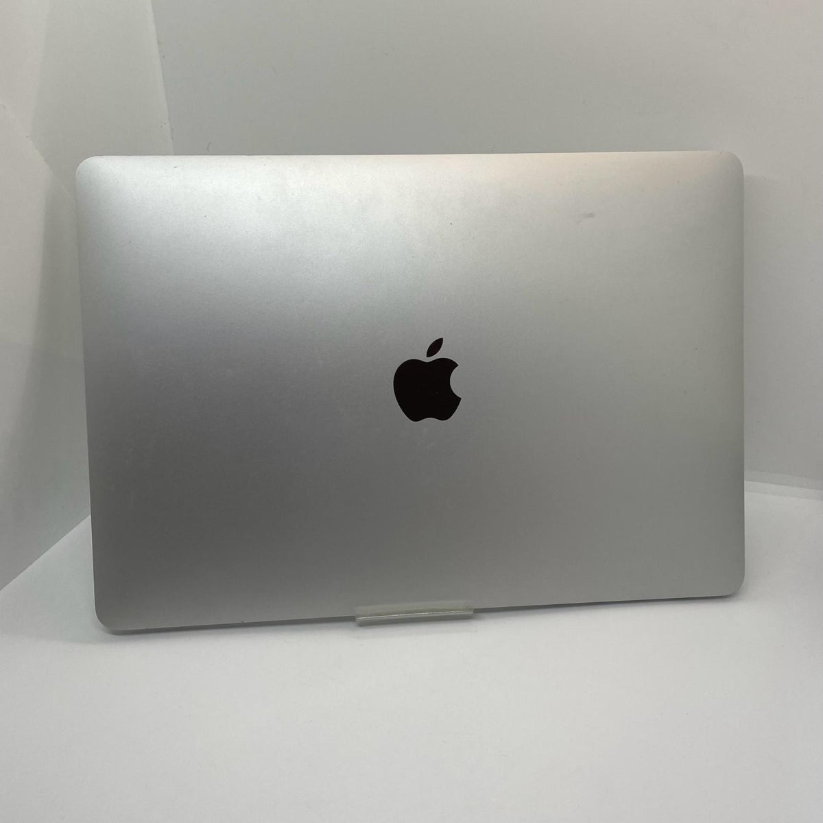 【最速発送】Apple MacBook Air Air 13インチ 2020 Apple M1 8GB 256GB シルバー 87%【難有】