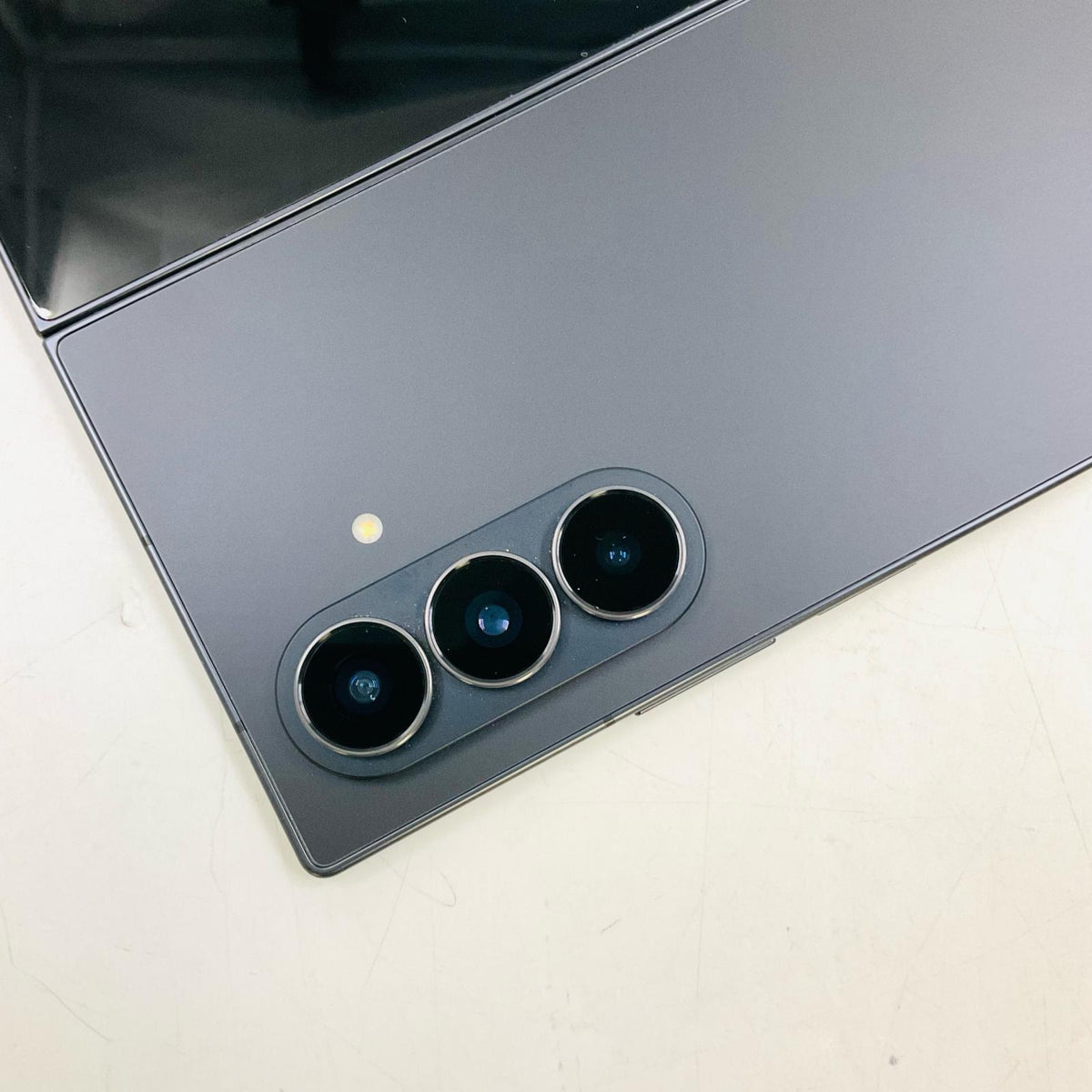 【全額返金保証】【最速発送】SAMSUNG Galaxy Z Fold7 256GB ジェットブラック SIMフリー SM-F966Q 白ロム 美品 動作確認済