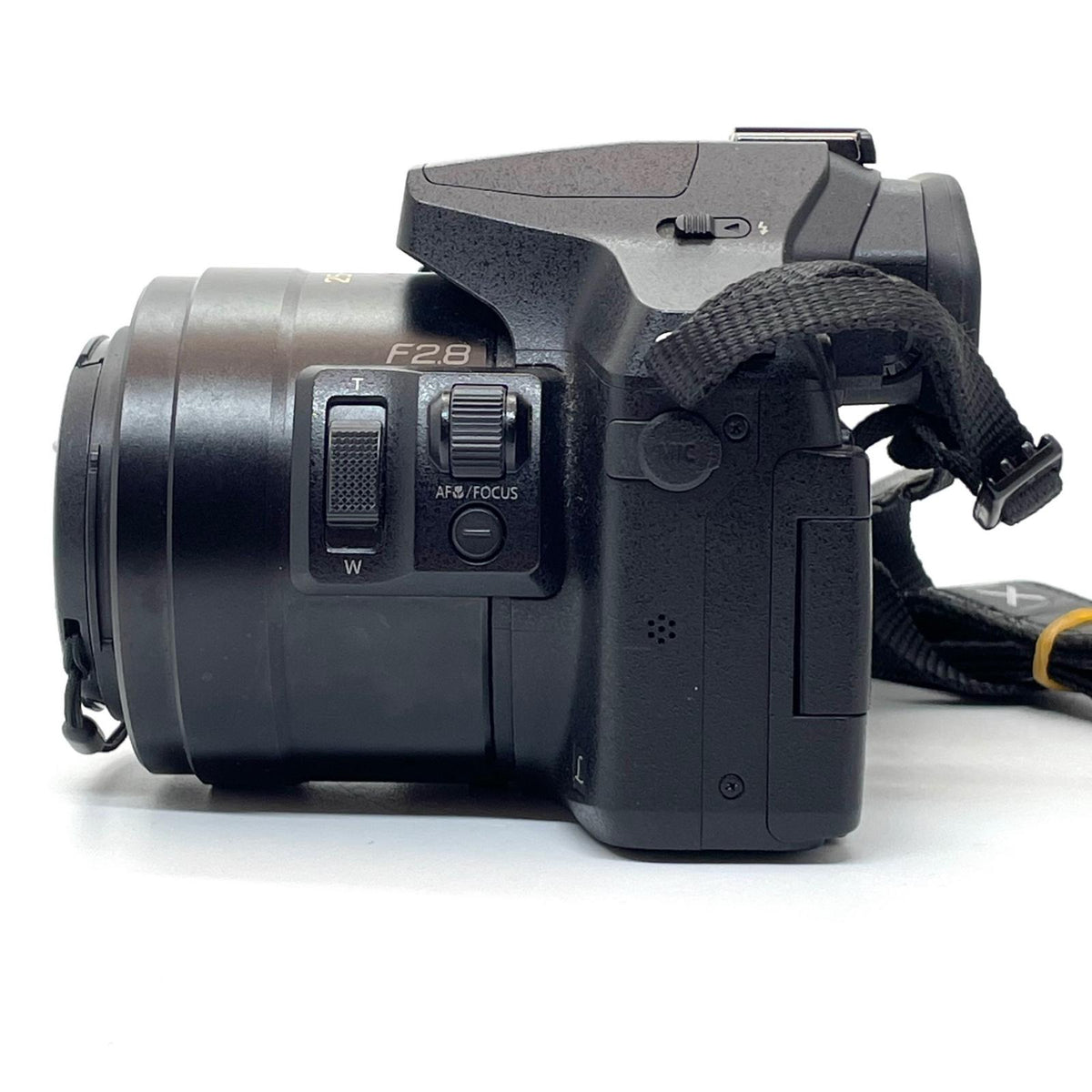 【全額返金保証】【最速発送】Panasonic コンパクトデジタルカメラ LUMIX DMC-FZ300 動作確認済