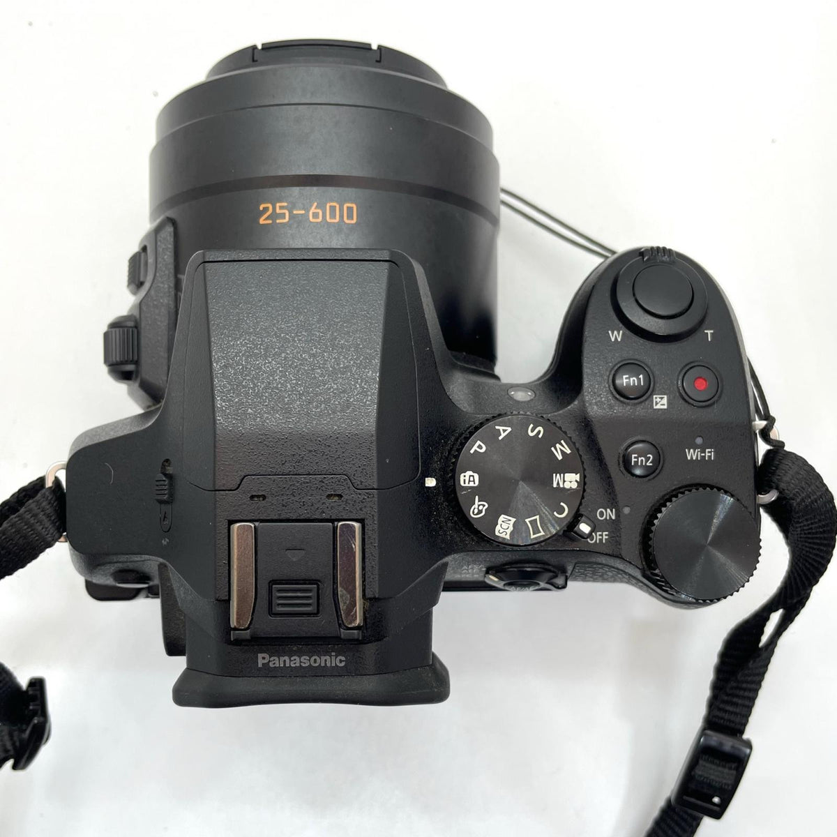 【全額返金保証】【最速発送】Panasonic コンパクトデジタルカメラ LUMIX DMC-FZ300 動作確認済