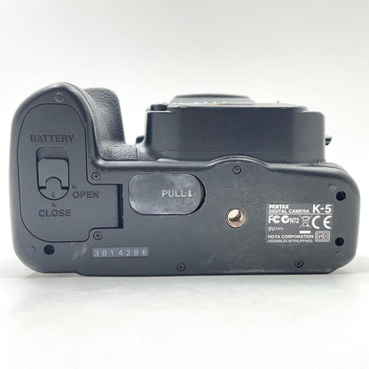 【全額返金保証】【最速発送】PENTAX デジタル一眼 PENTAX K-5 ボディ ブラック 動作確認済