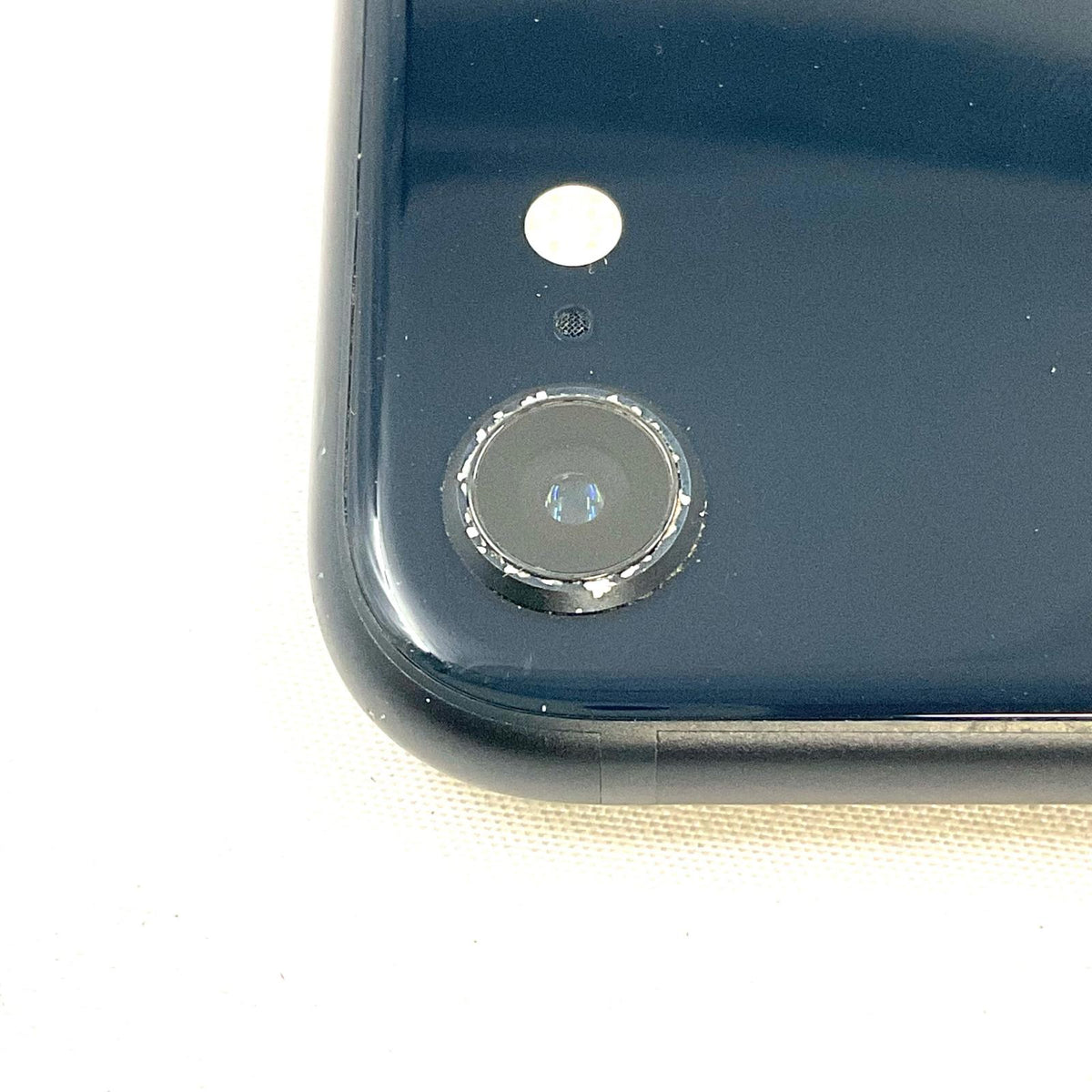【最速発送】Apple iPhone SE（第3世代） 64GB Softbank SIMフリー 白ロム【難有】 87%