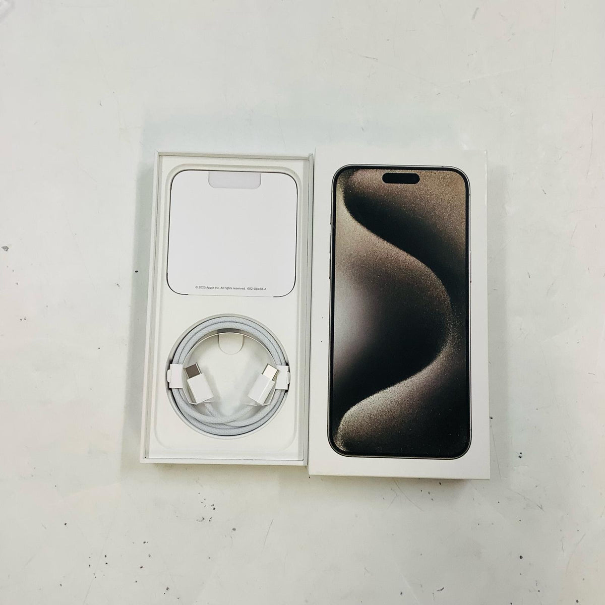 【全額返金保証】【最速発送】Apple iPhone iPhone Pro Max 15 1TB ナチュラルチタニウム SIMフリー 白ロム 美品 動作確認済 98%