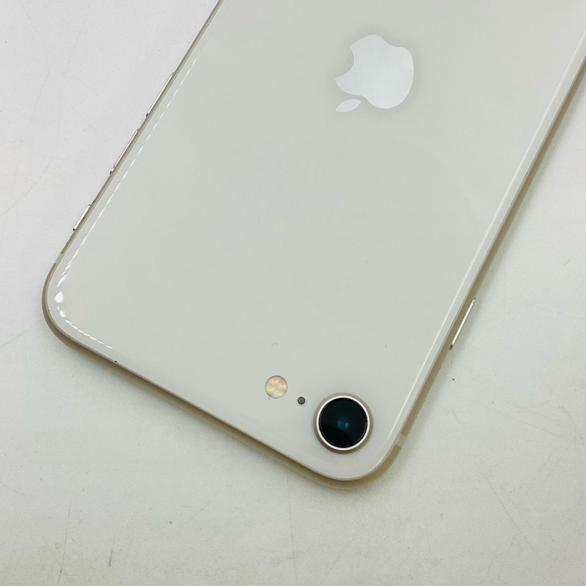 【全額返金保証】【最速発送】Apple iPhone SE（第3世代） 64GB Softbank SIMフリー 白ロム 動作確認済 97%