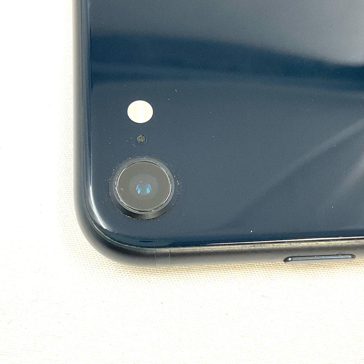 【全額返金保証】【最速発送】Apple iPhone SE（第3世代） 64GB Softbank SIMフリー 白ロム 動作確認済 92%