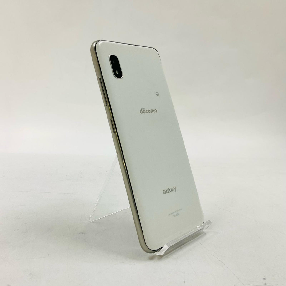 【最速発送】SAMSUNG Galaxy A20 32GB ホワイト docomo SC-02M 白ロム【難有】