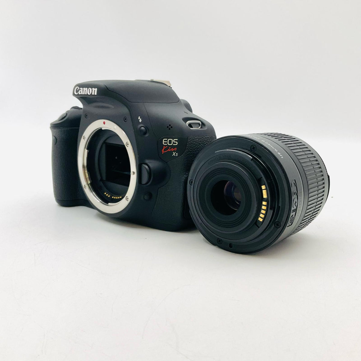 【全額返金保証】【最速発送】Canon デジタル一眼 EOS Kiss X5 EF-S 18-55 IS II レンズキット ブラック 美品 動作確認済