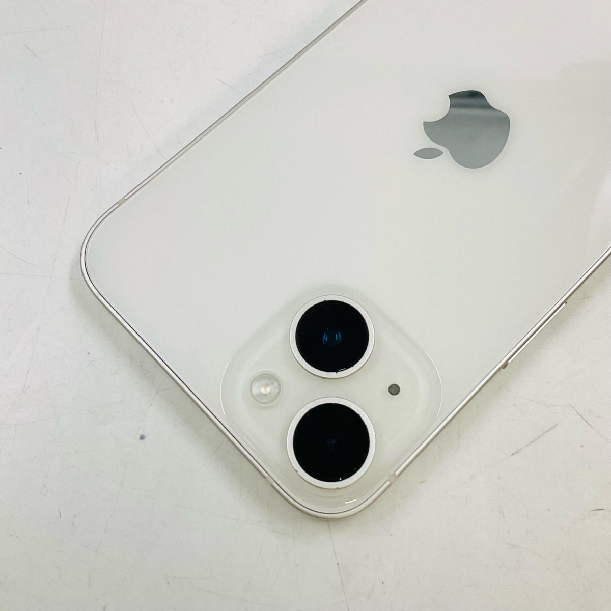 【全額返金保証】【最速発送】Apple iPhone iPhone 14 128GB スターライト au 白ロム 美品 動作確認済 86%