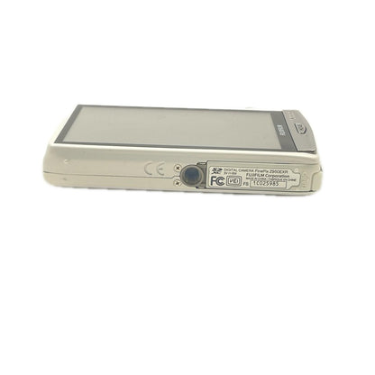 【全額返金保証】【最速発送】FUJIFILM コンパクトデジタルカメラ FINEPIX Z950EXR　ホワイト 美品 動作確認済
